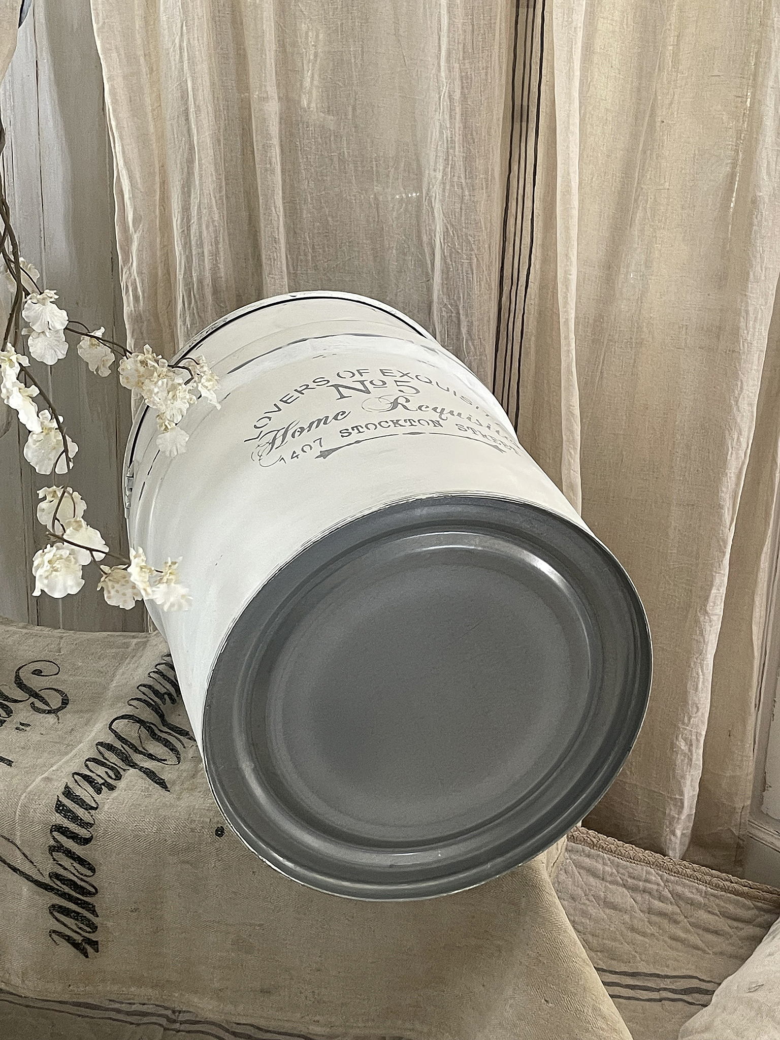 Shabby-Tonne aus Aluminium Reyuisites*** Shabby-Tonne aus Aluminium Reyuisites***