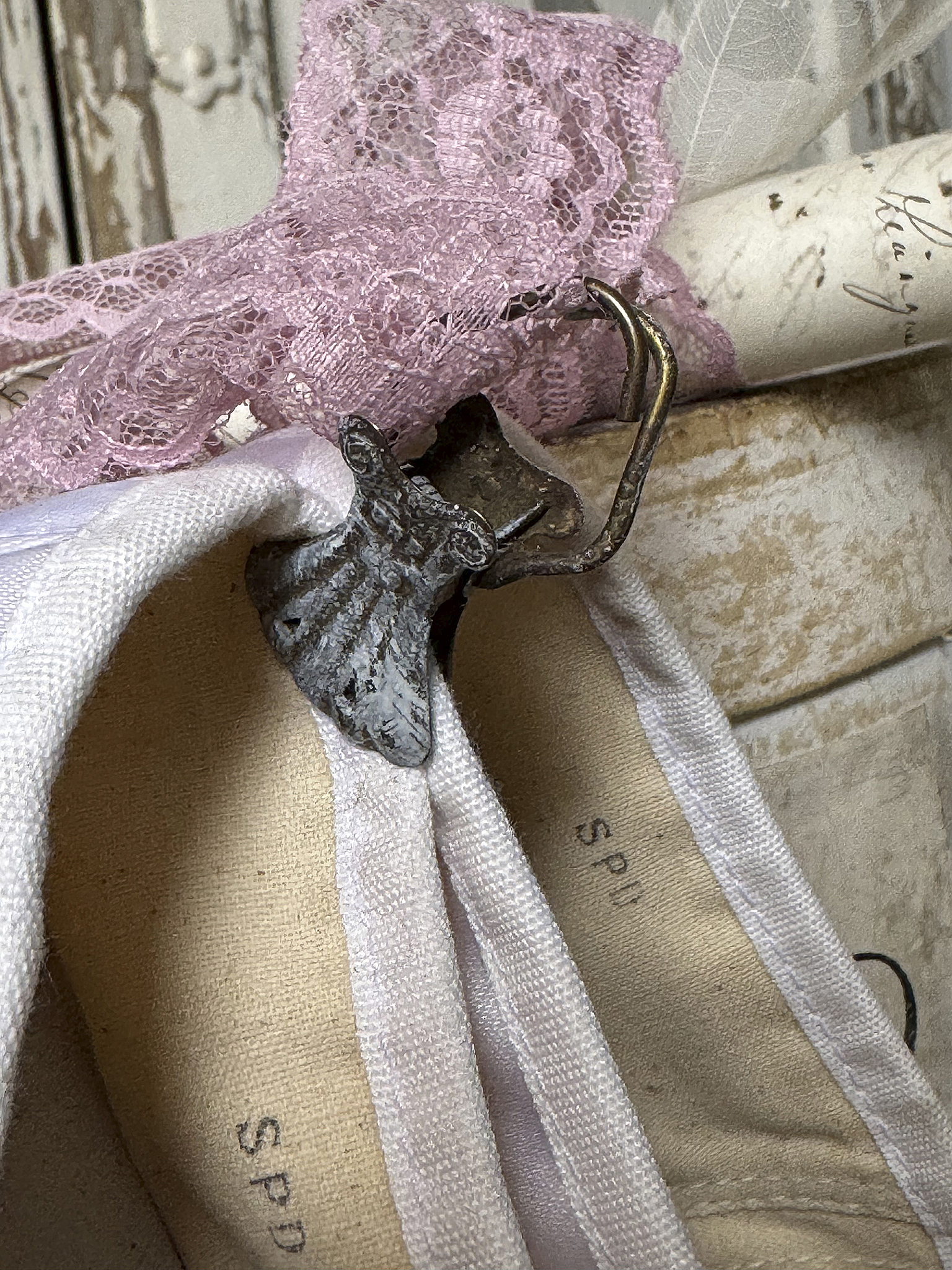 Weiße Spitzen-Ballettschuhe – ein romantisches Shabby-Unikat***