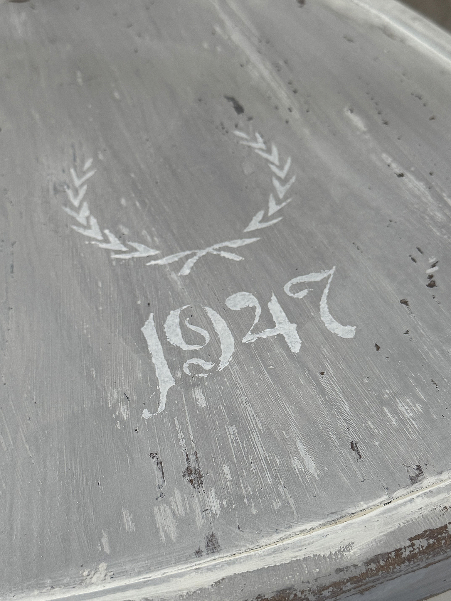  Alter Bugholzstuhl in zartem creme-grau***