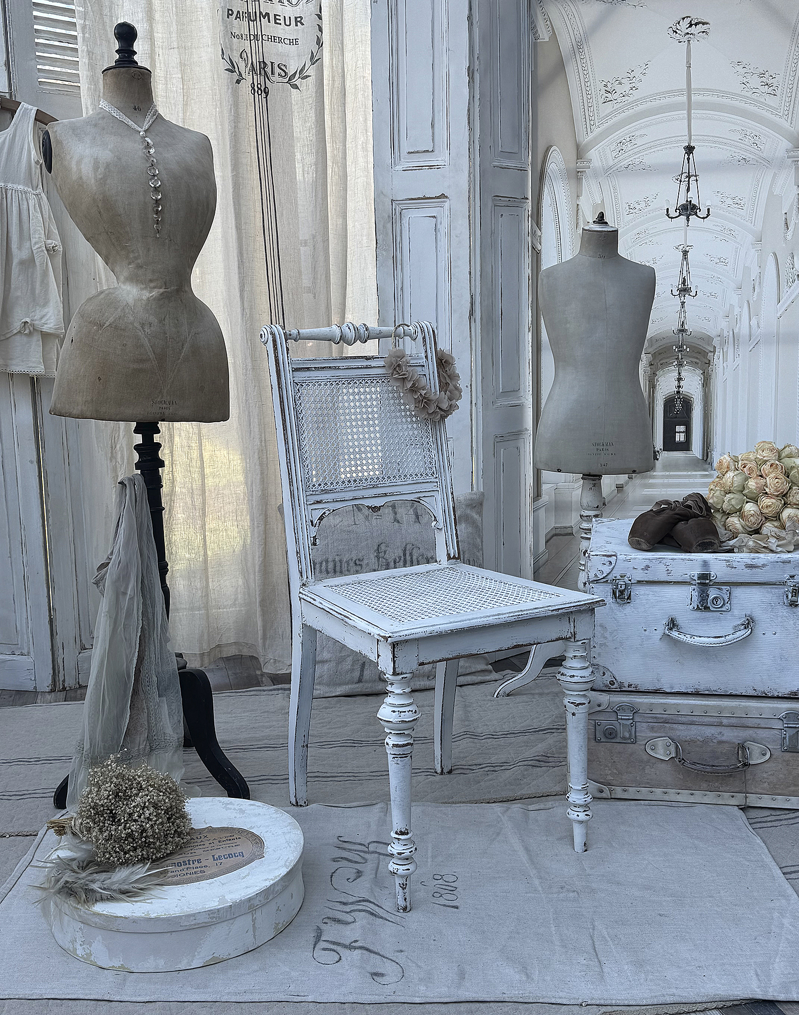 Shabby-Stuhl mit Wienergeflecht