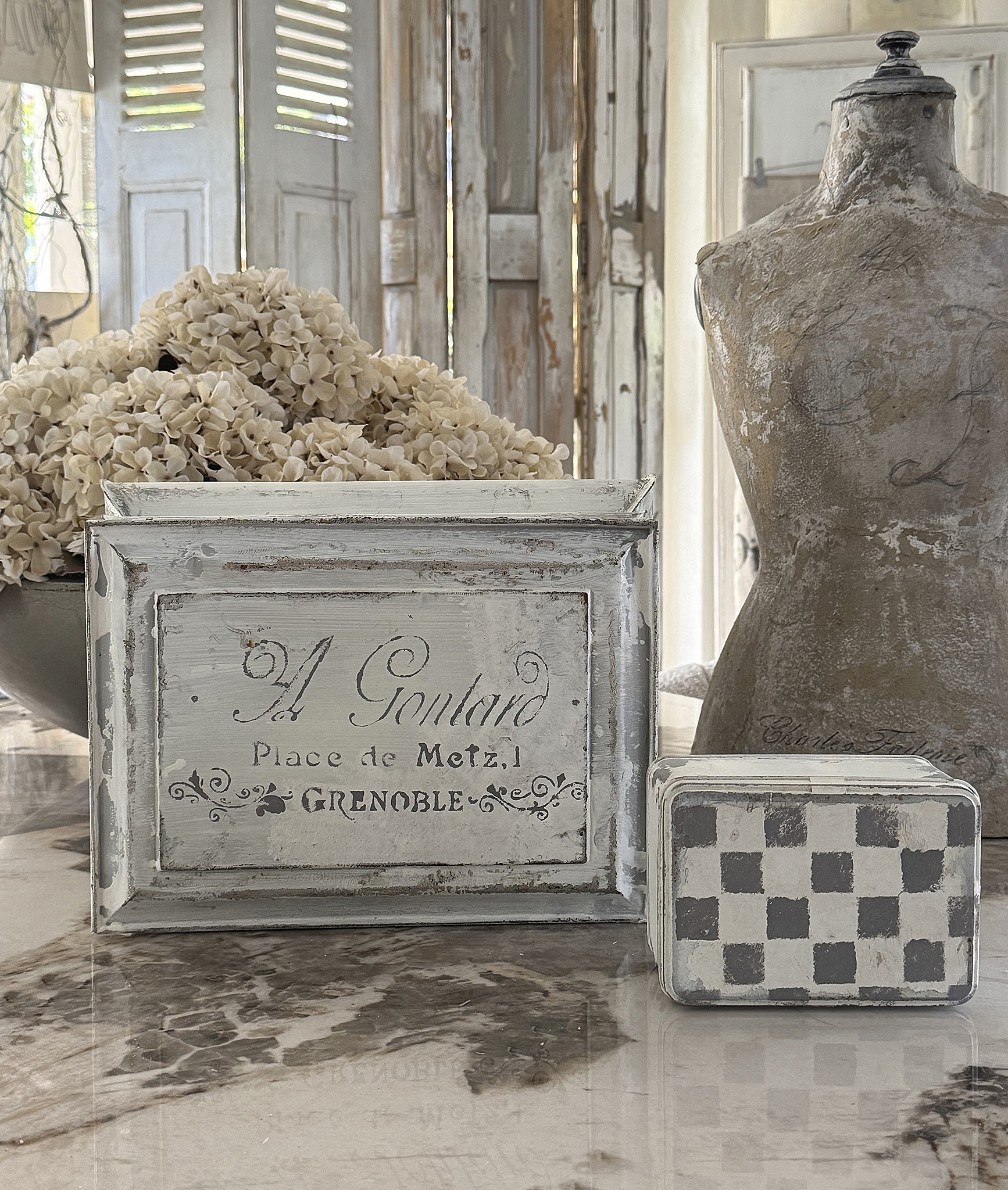 Zwei zauberhafte Zinkblechdosen im charmanten Shabby-Chic-Duo***