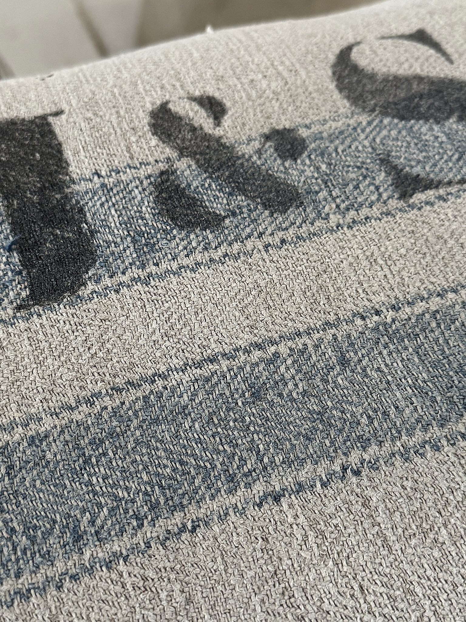 Hocker mit altem Leinen***