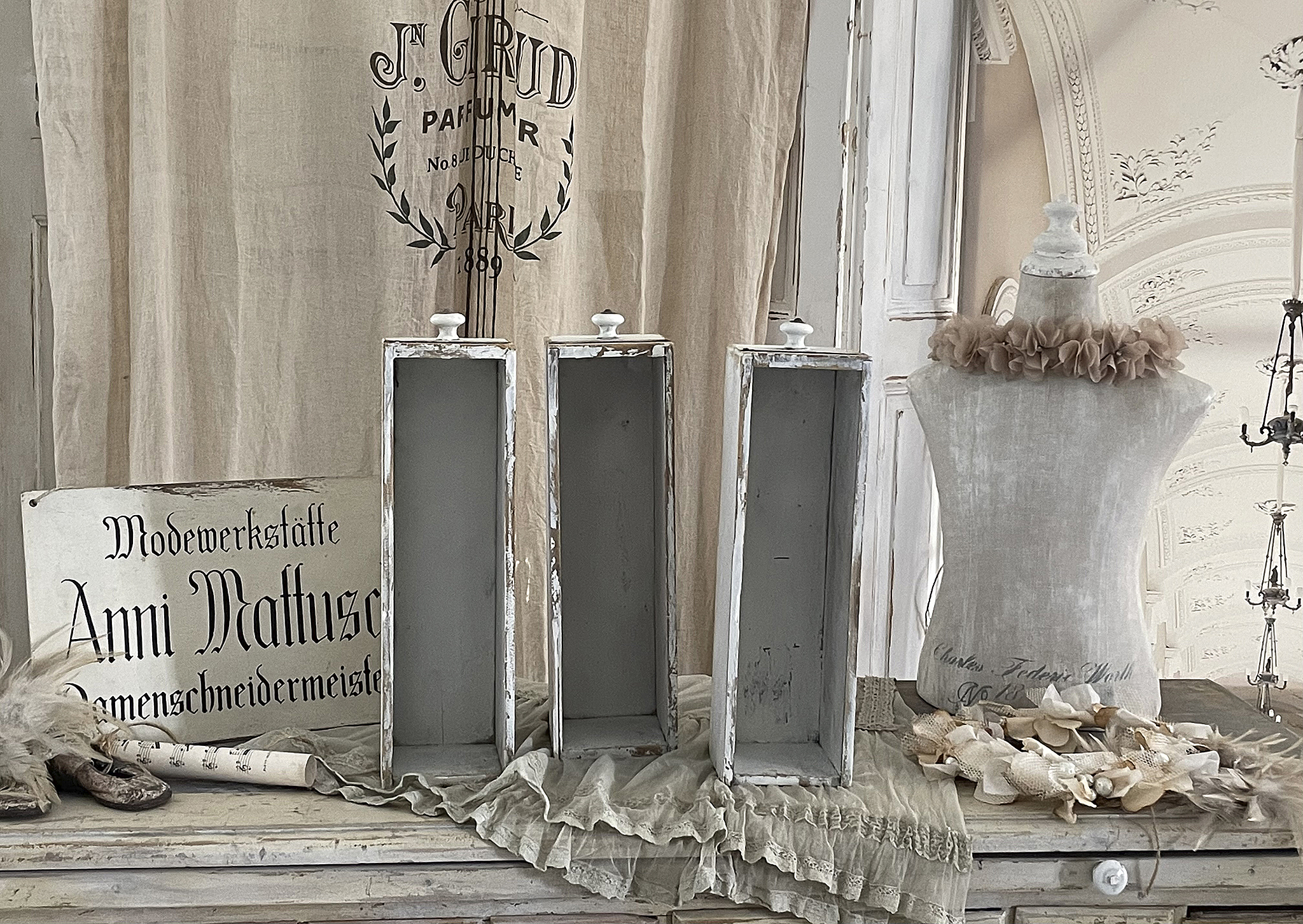 Trio alte Apothekerschubladen*** Trio alte Apothekerschubladen***