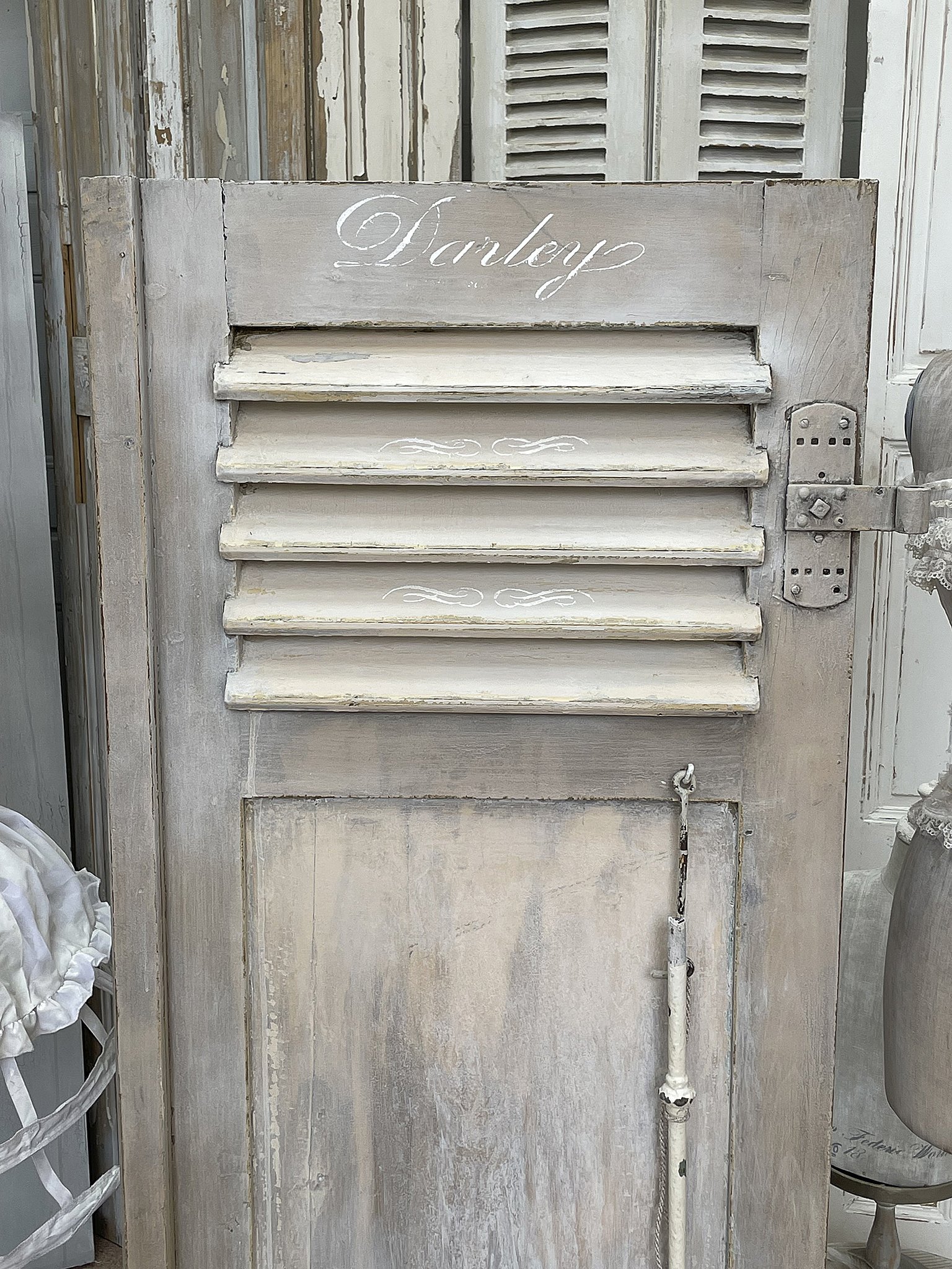 Antiker Fensterladen Darley*** Antiker Fensterladen Darley***