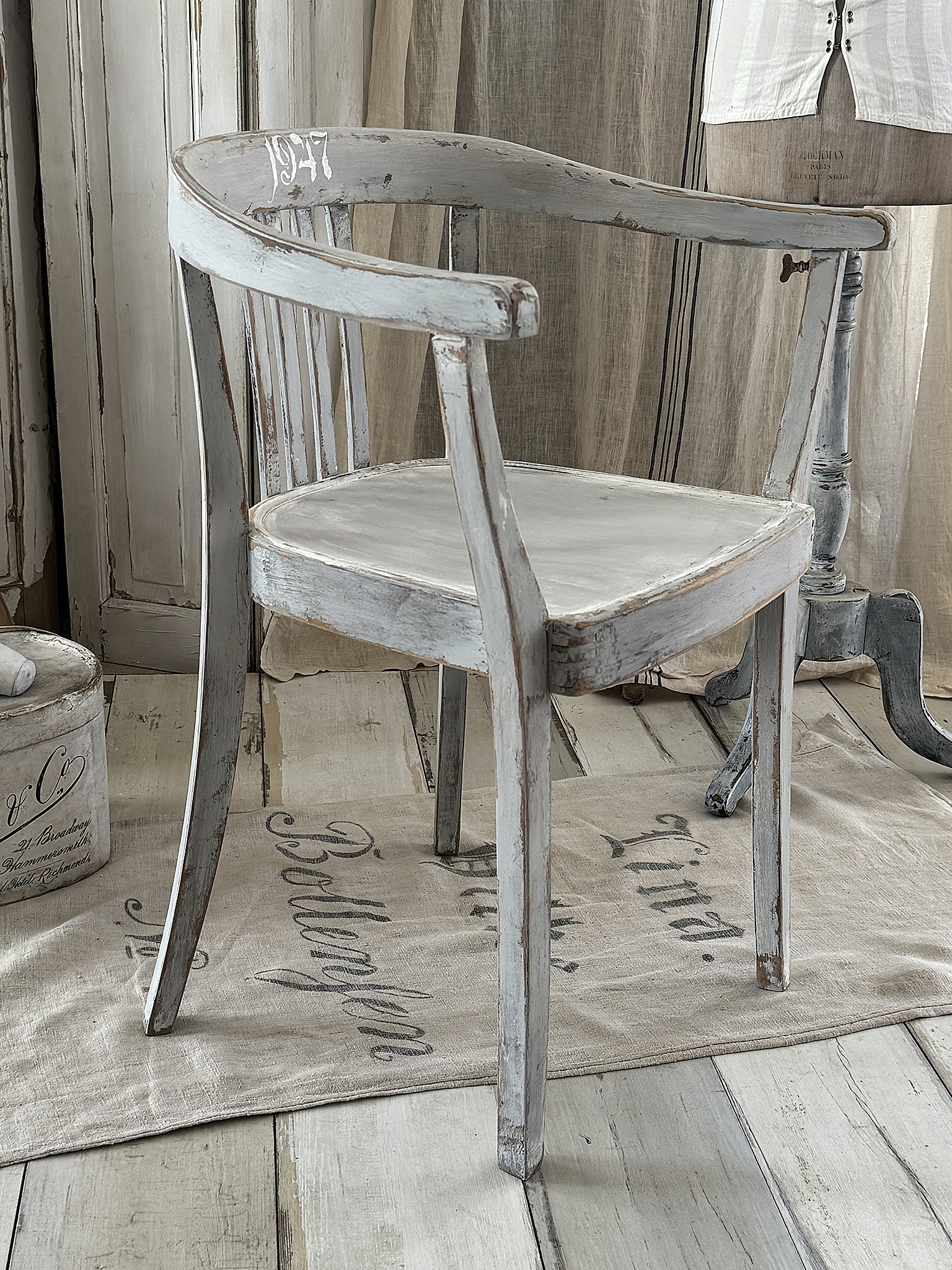 Alter Armlehnenstuhl Bauhaus Vintage/Creme-grau***