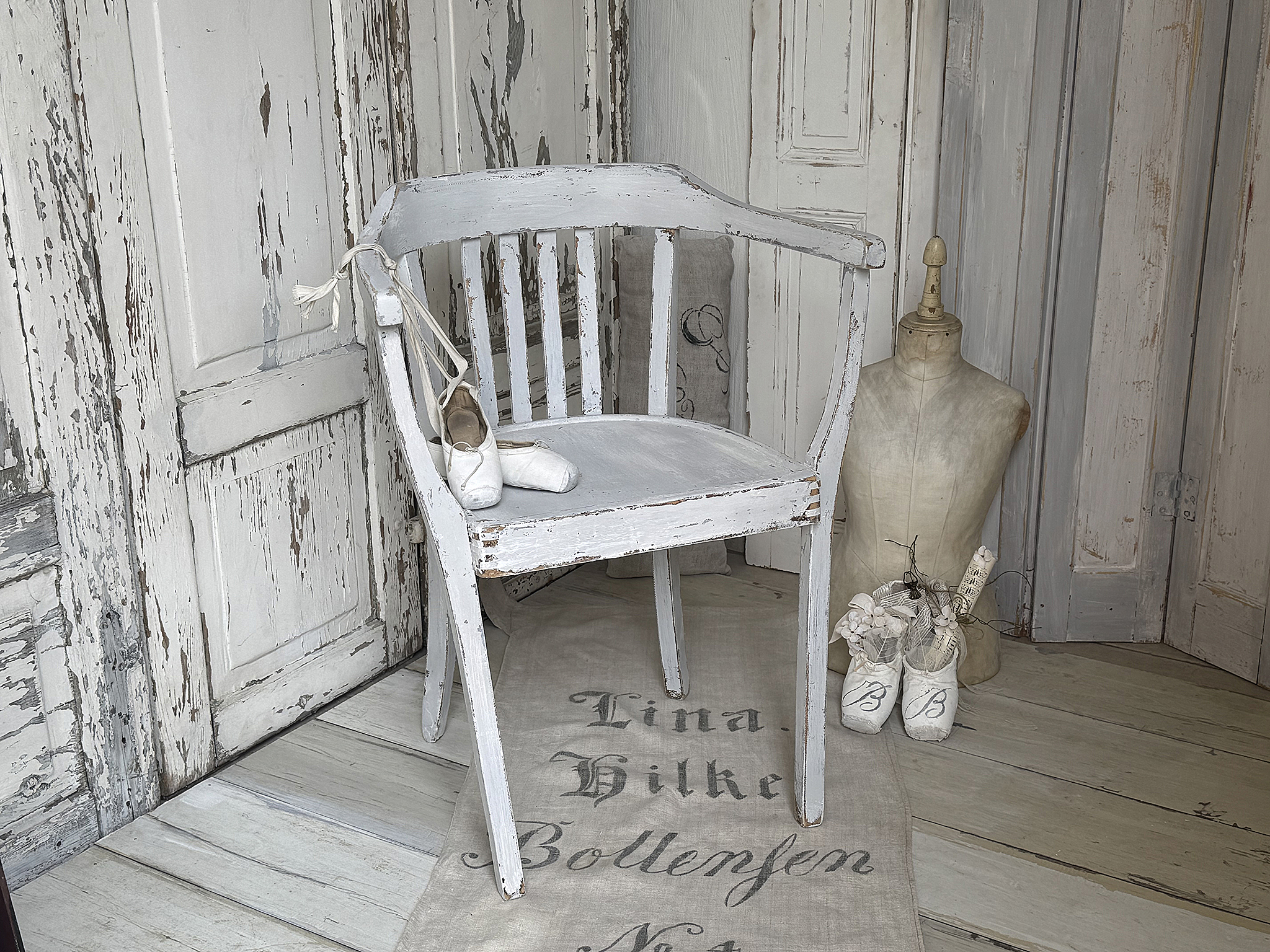 Alter Armlehnenstuhl Bauhaus Vintage/Creme-grau***