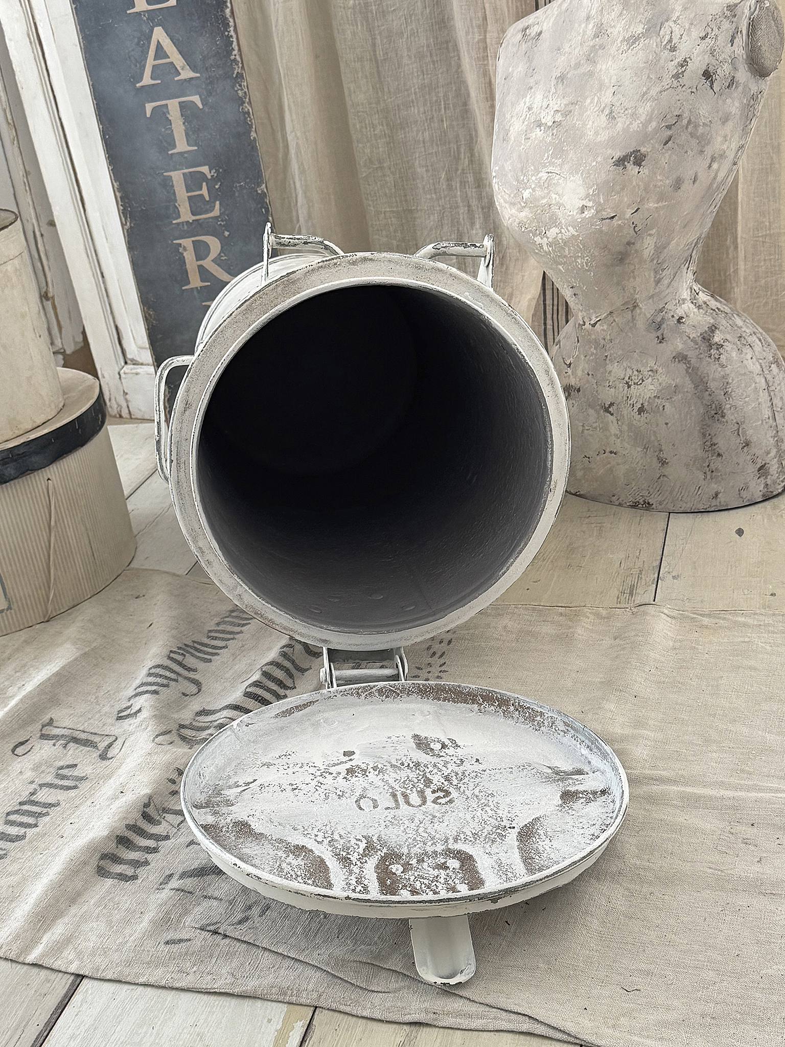 Antike große Zinktonne im Shabby Chic –Unikat mit französischem Flair**