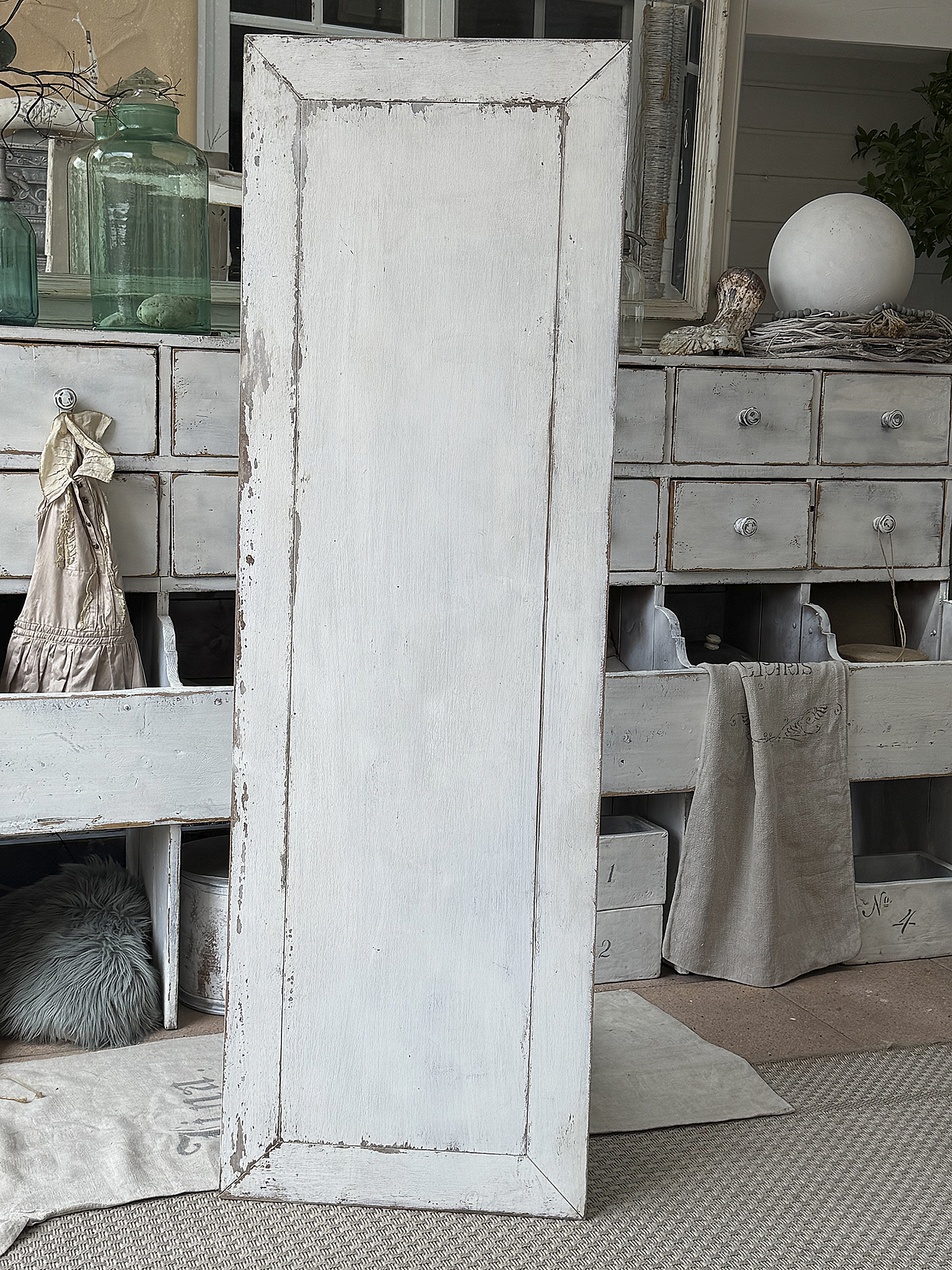 Edler Shabby-Chic-Konsolentisch aus Vollholz – zeitlose Eleganz mit Geschichte***