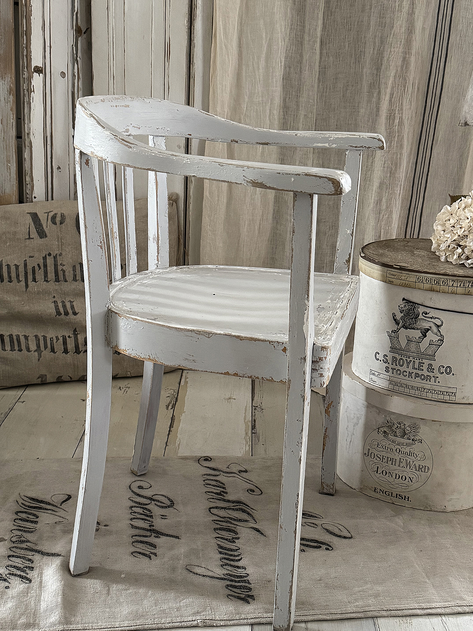 Alter Armlehnenstuhl Bauhaus Vintage/Creme-grau***