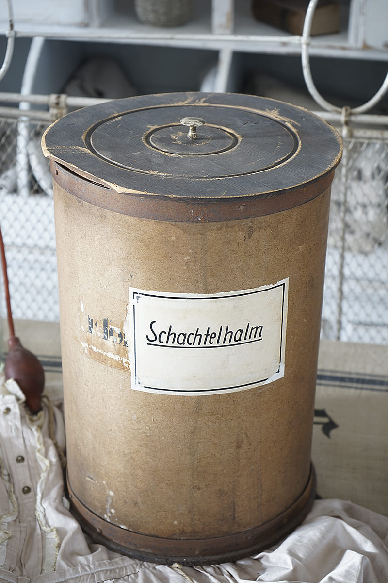 Brocante große Apothekertonne braun