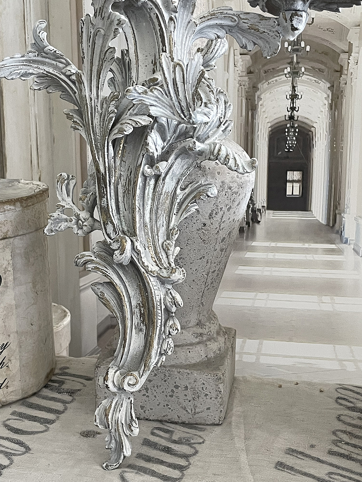 Antike Wandkerzenleuchter im weißen Kleid- Barock*** Antike Wandkerzenleuchter im weißen Kleid- Barock***
