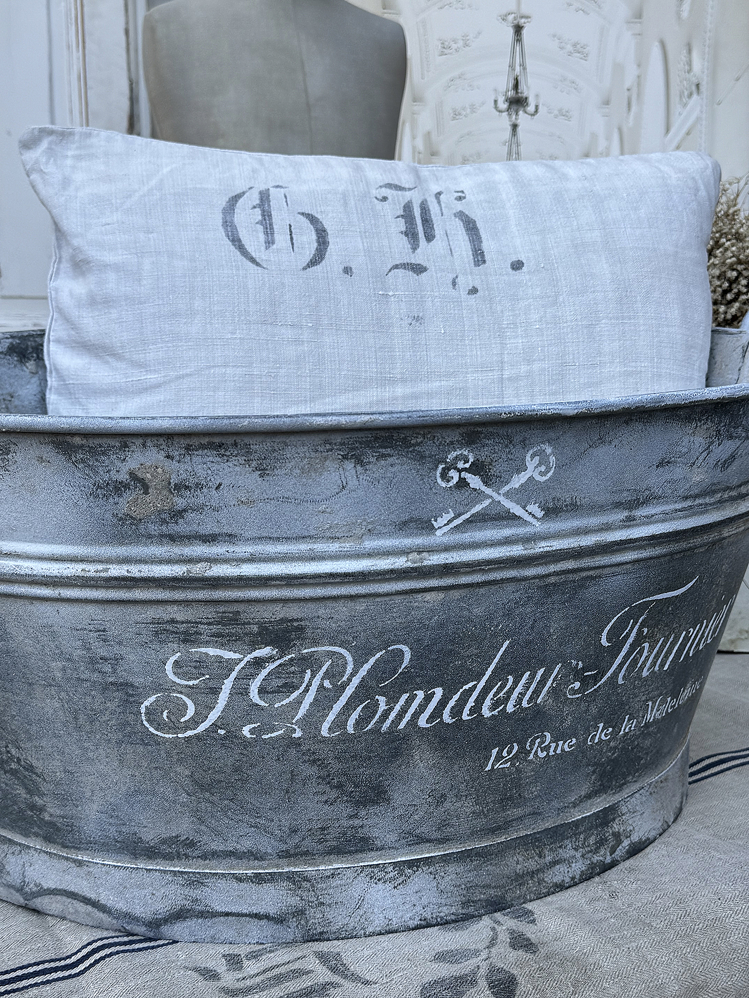Alte Zinkwanne im Vintage-Kleid*** Alte Zinkwanne im Vintage-Kleid***