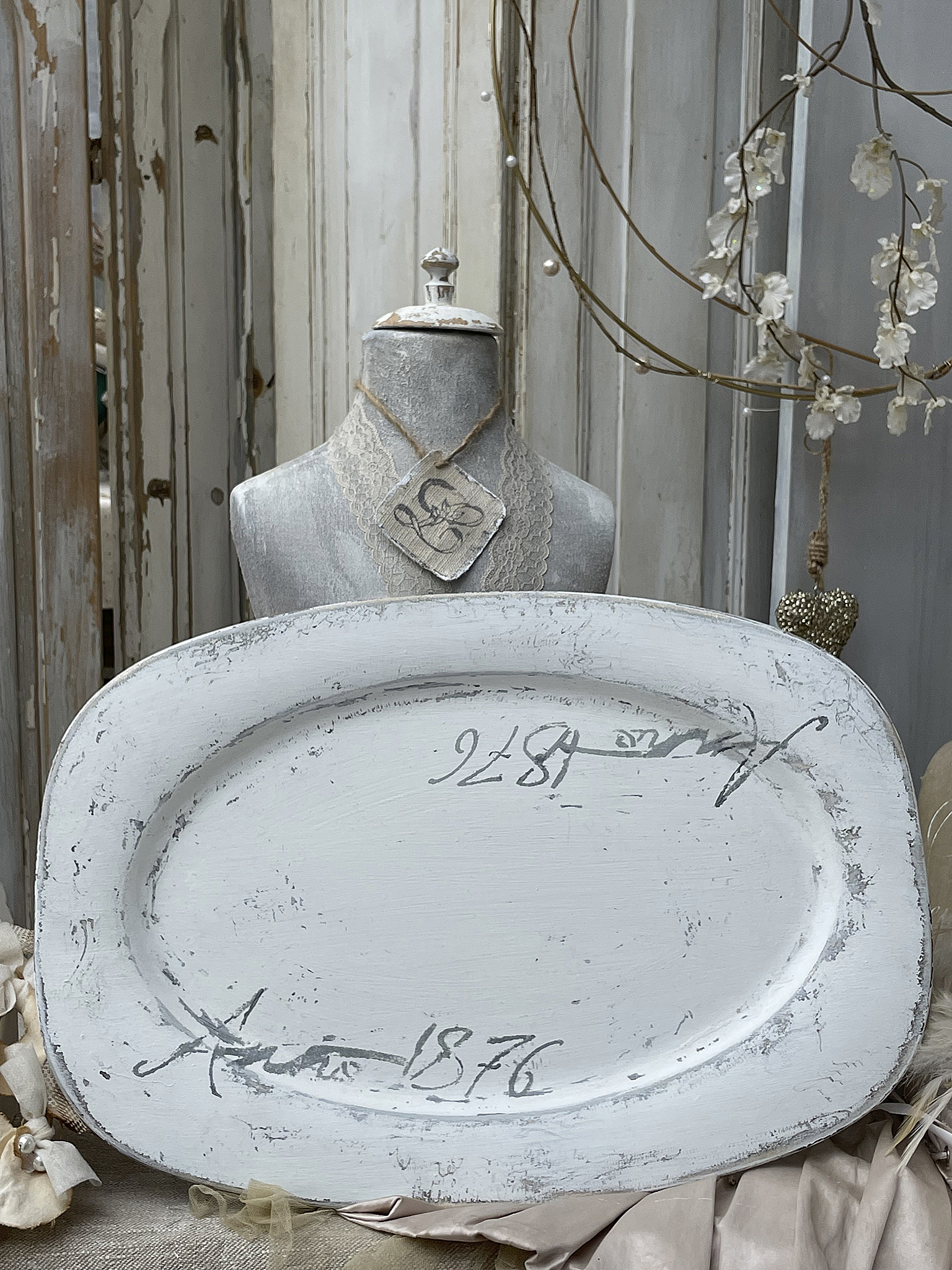 Antike Shabby-Platte Anno***