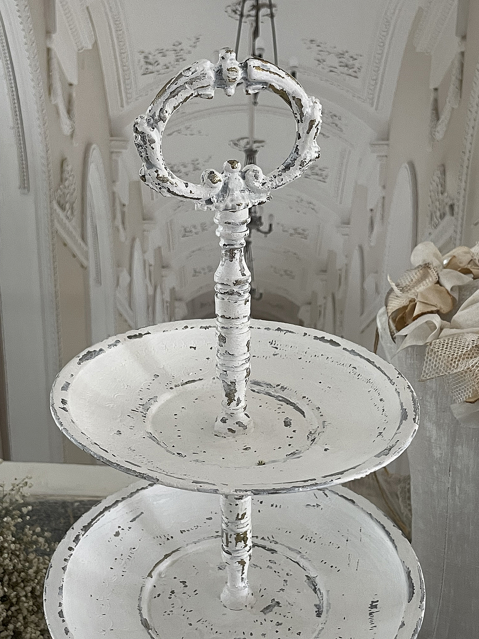 Alte Etagere im Shabbykleid*** Alte Etagere im Shabbykleid***