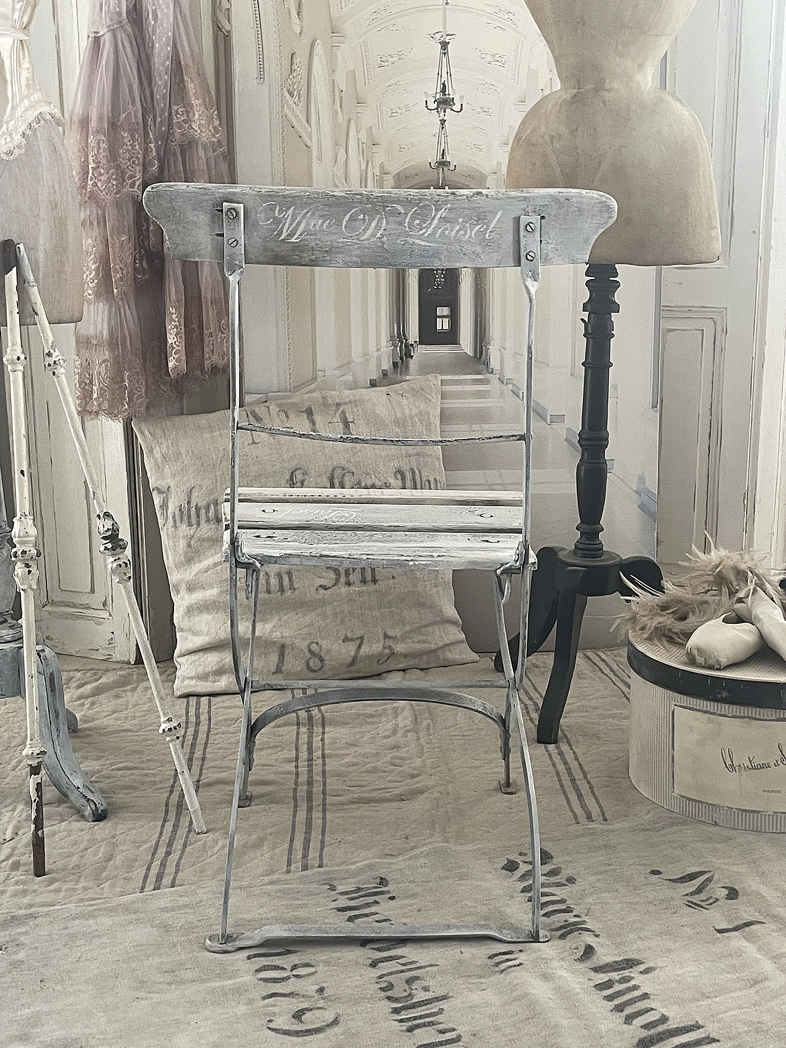 Brocante alter Gartenstuhl Loisel*** Brocante alter Gartenstuhl Loisel***