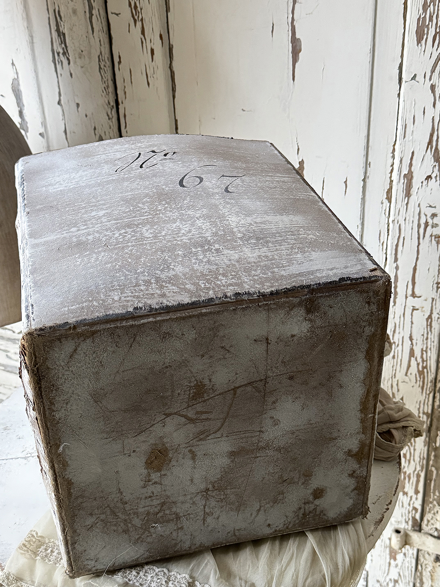 Alter Würfeleimer Nr. 67 – ein authentisches Shabby-Unikat mit Charakter***