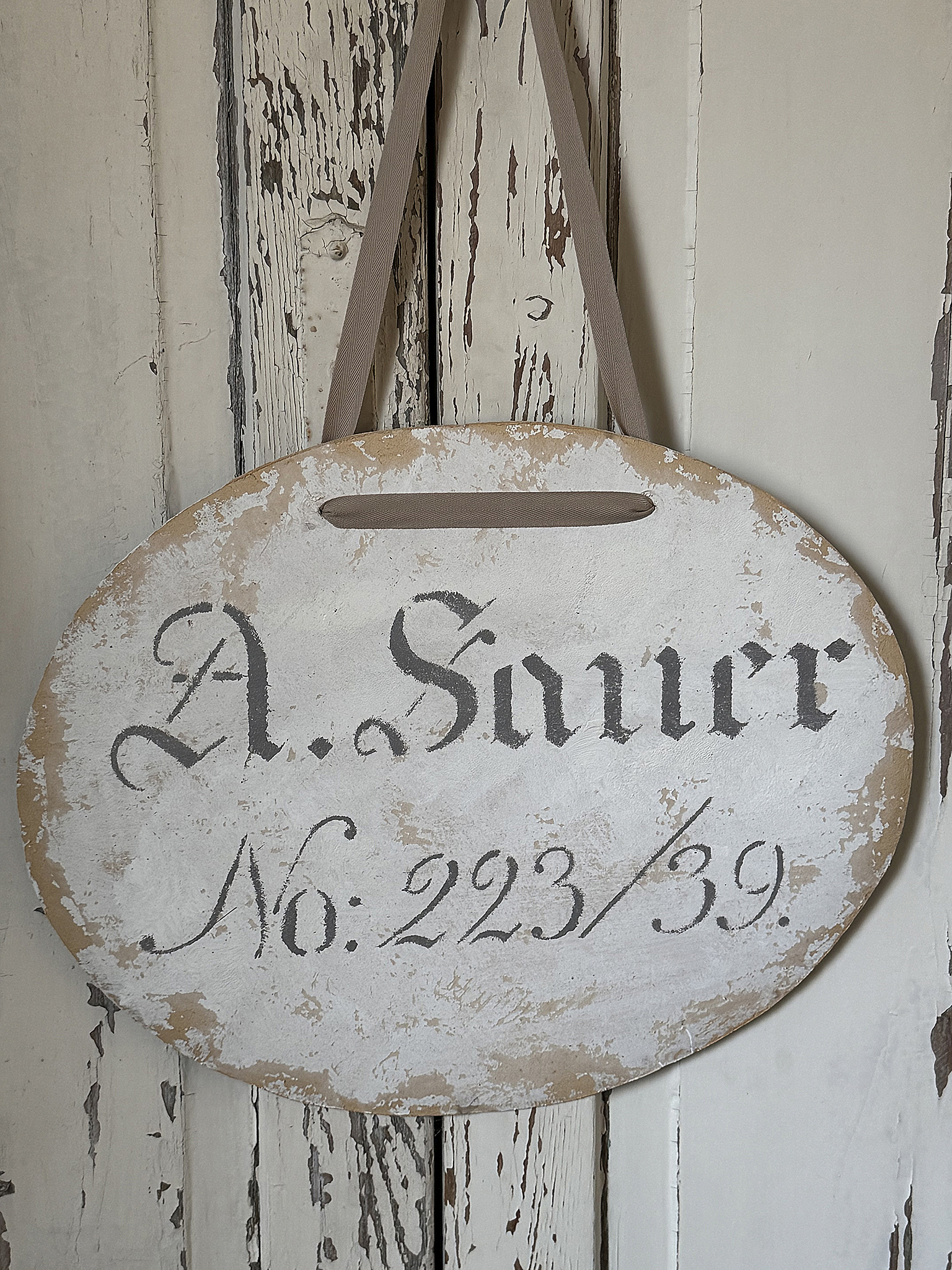 Altes ovales Pappbild im Vintage-Stil***