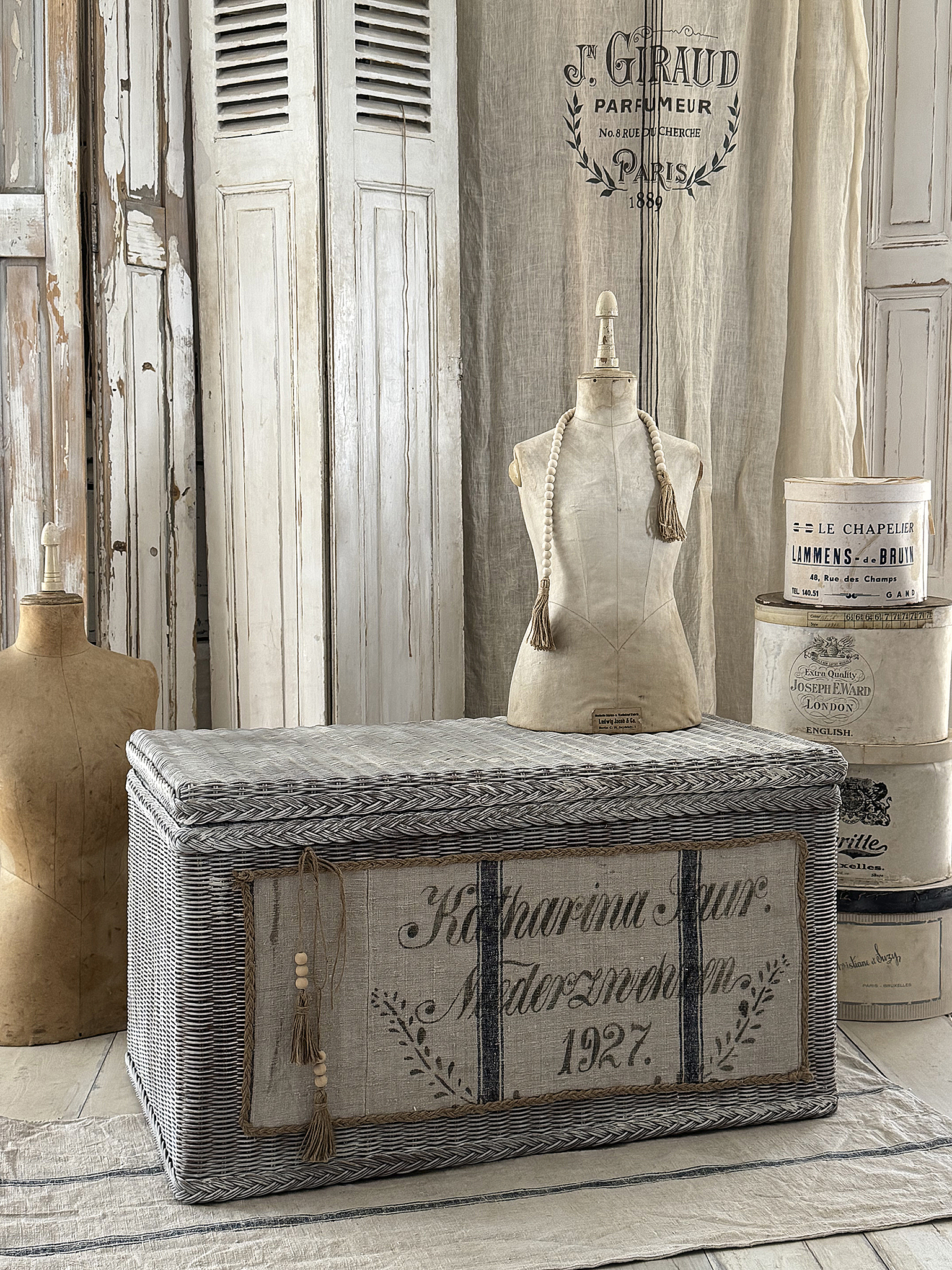 Wunderschöner großer Weidenkorb mit originalem Mehlsack-Emblem von 1927 – Shabby Chic / Vintage***