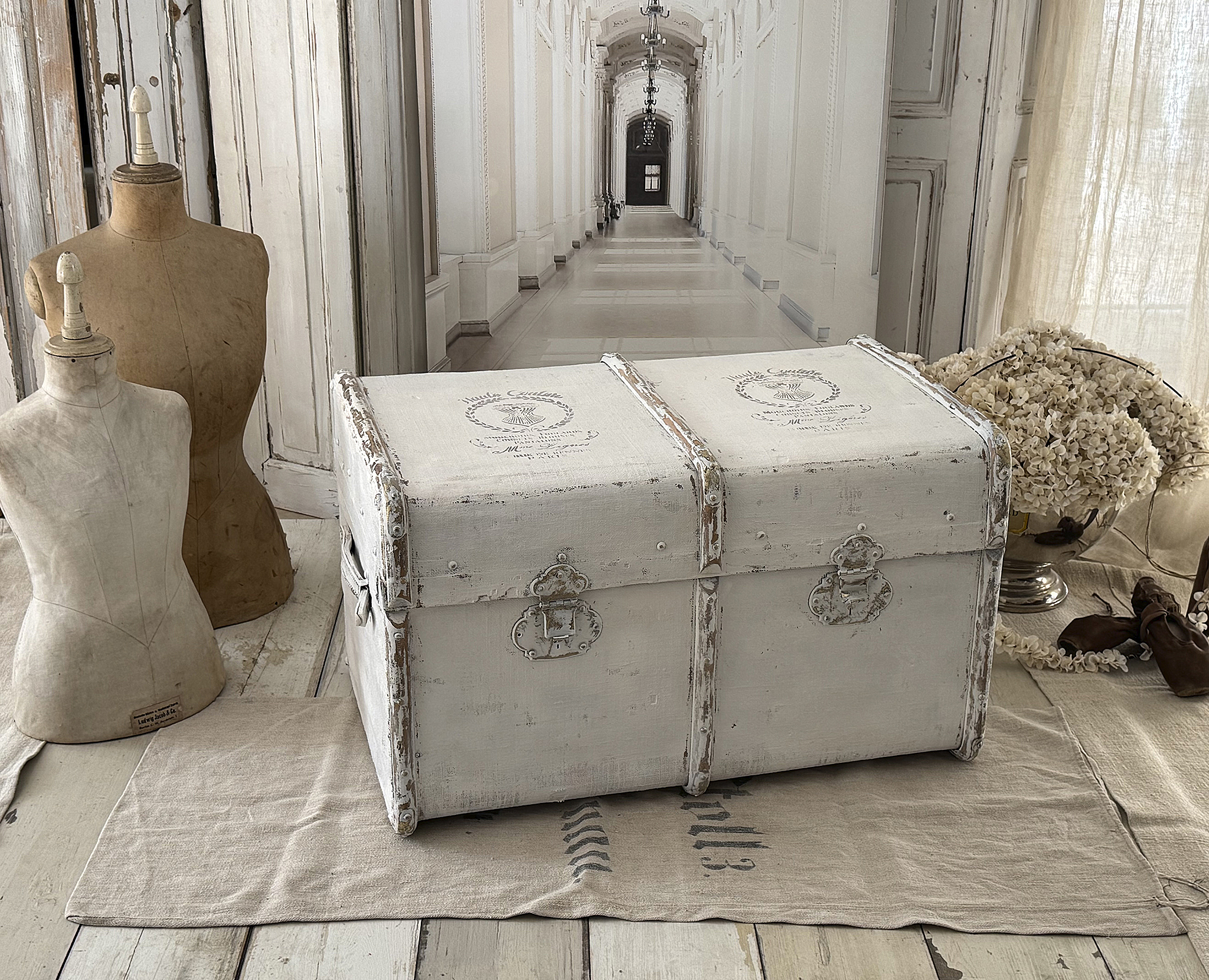 Antiker Überseekoffer über 100 Jahre – Haute Couture – Shabby Chic – Reisetruhe / Couchtisch – Unikat***