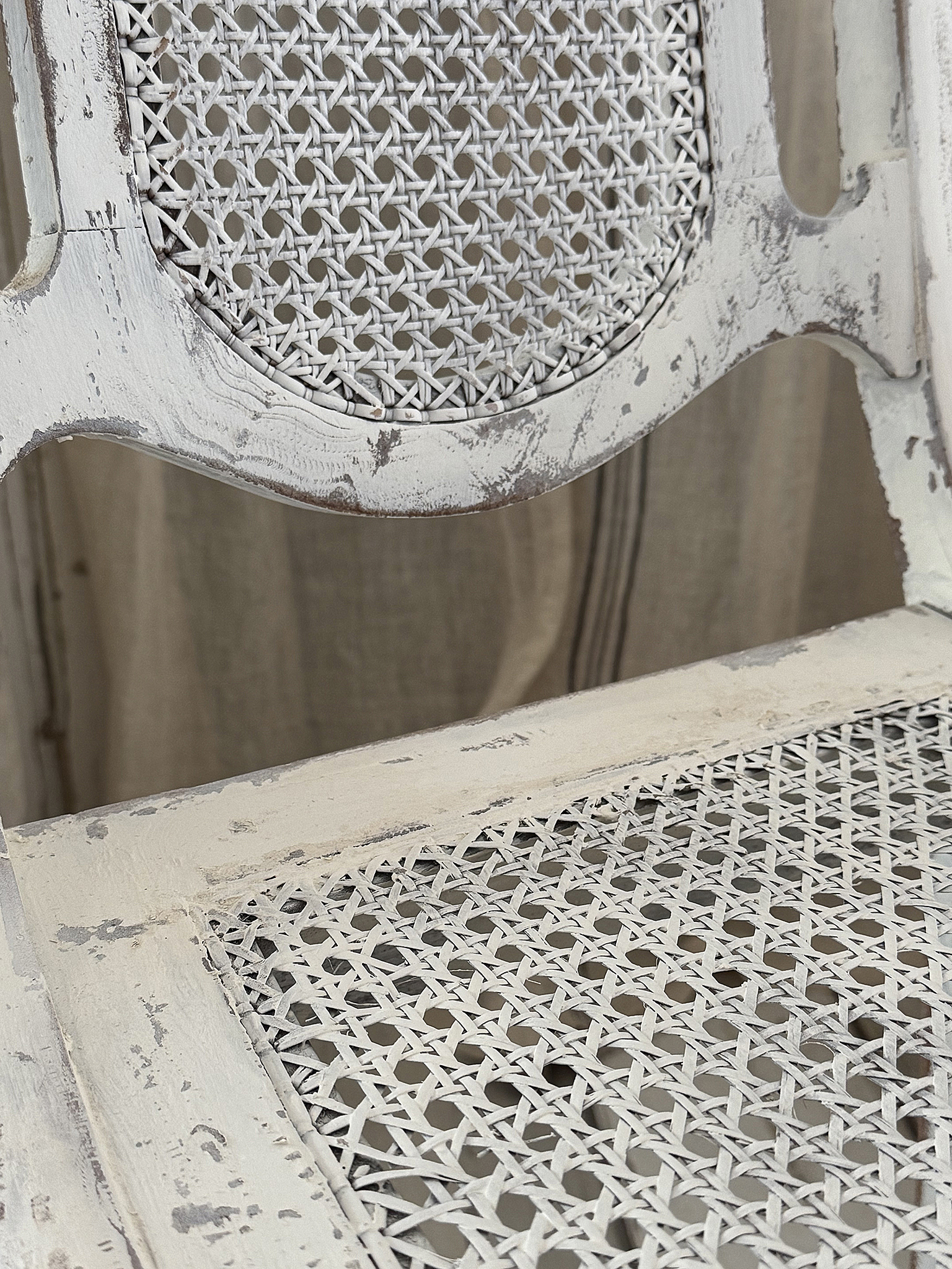  Antiker Biedermeier-Stuhl mit Wiener Geflecht – Shabby-Chic mit Charakter***
