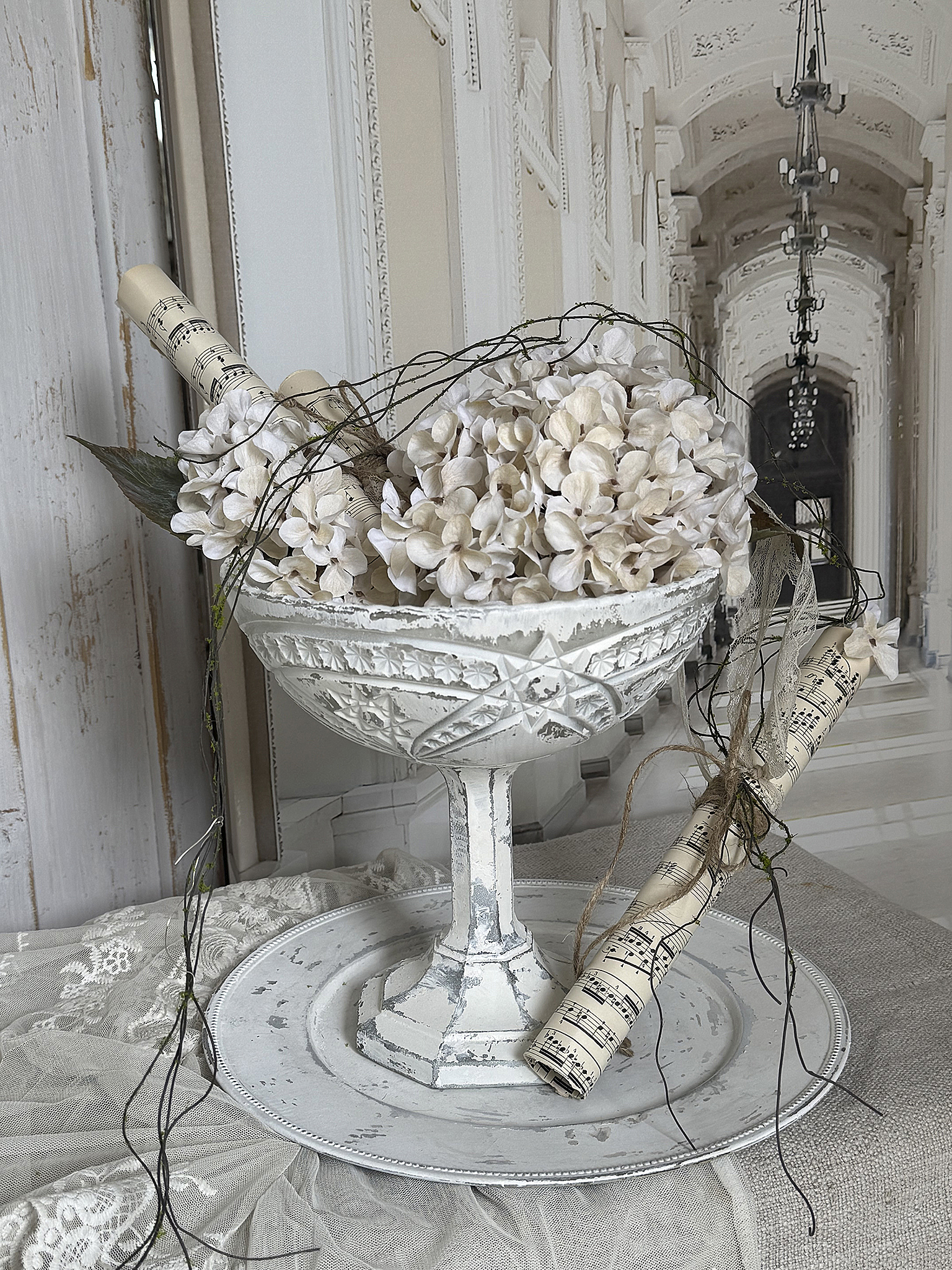 Schalenarrangement „Romantik“ – Vintage-Zauber mit poetischer Note***