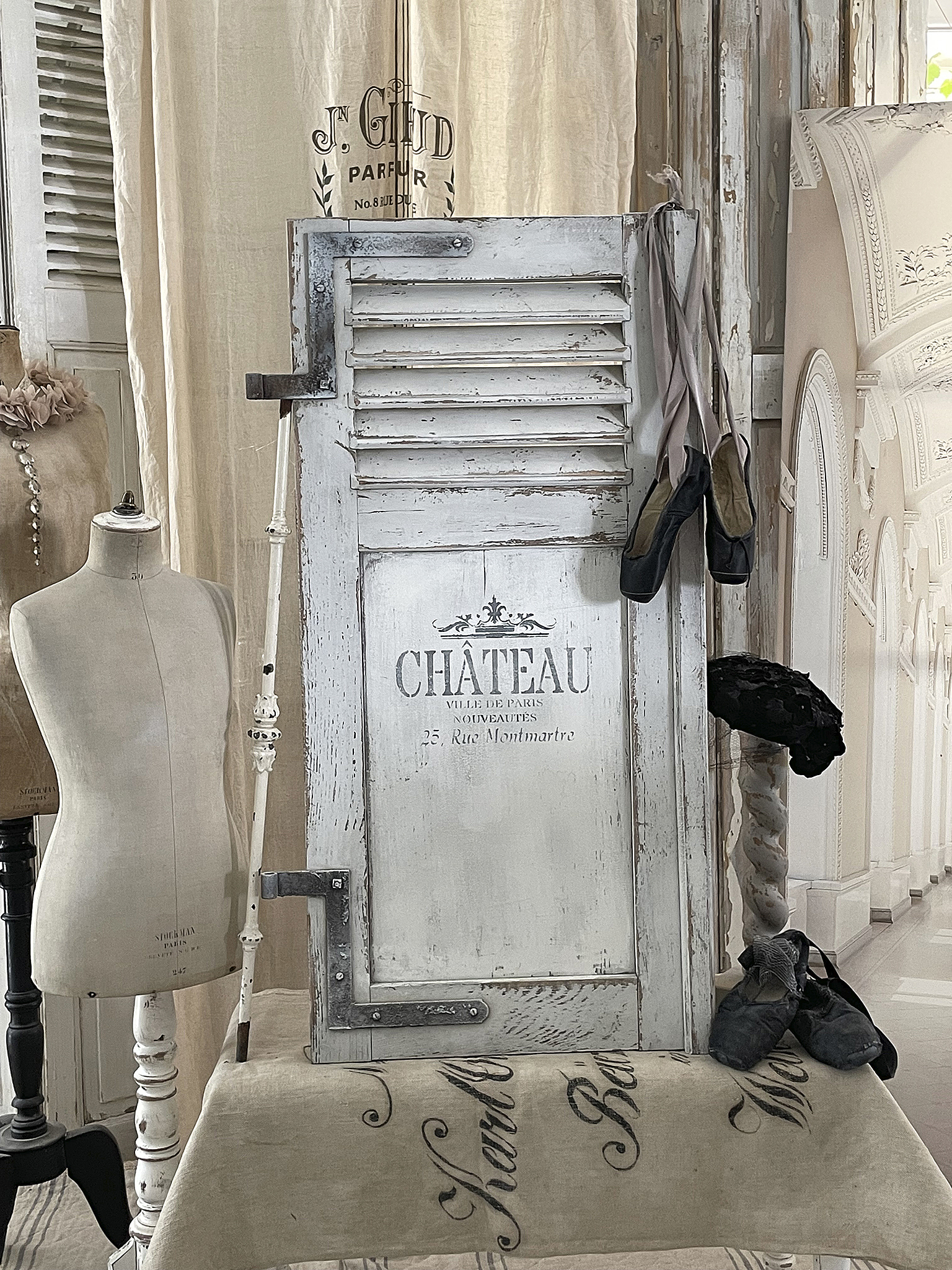 Alter Fensterladen Brocante Chateau*** Alter Fensterladen Brocante Chateau***