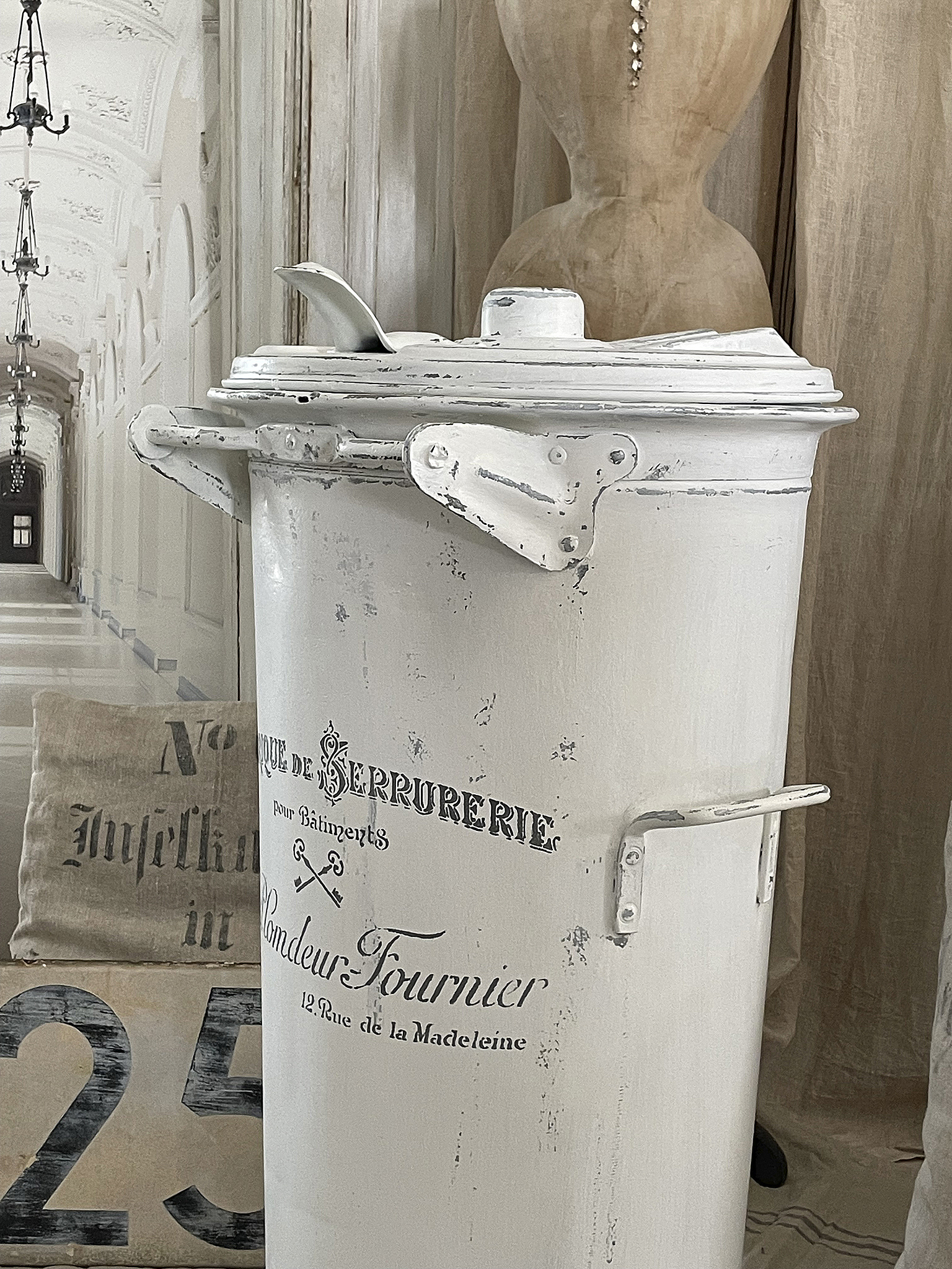 Schöne alte XXL Zinkmülltonne "Plomdeur"*** Schöne alte XXL Zinkmülltonne "Plomdeur"***