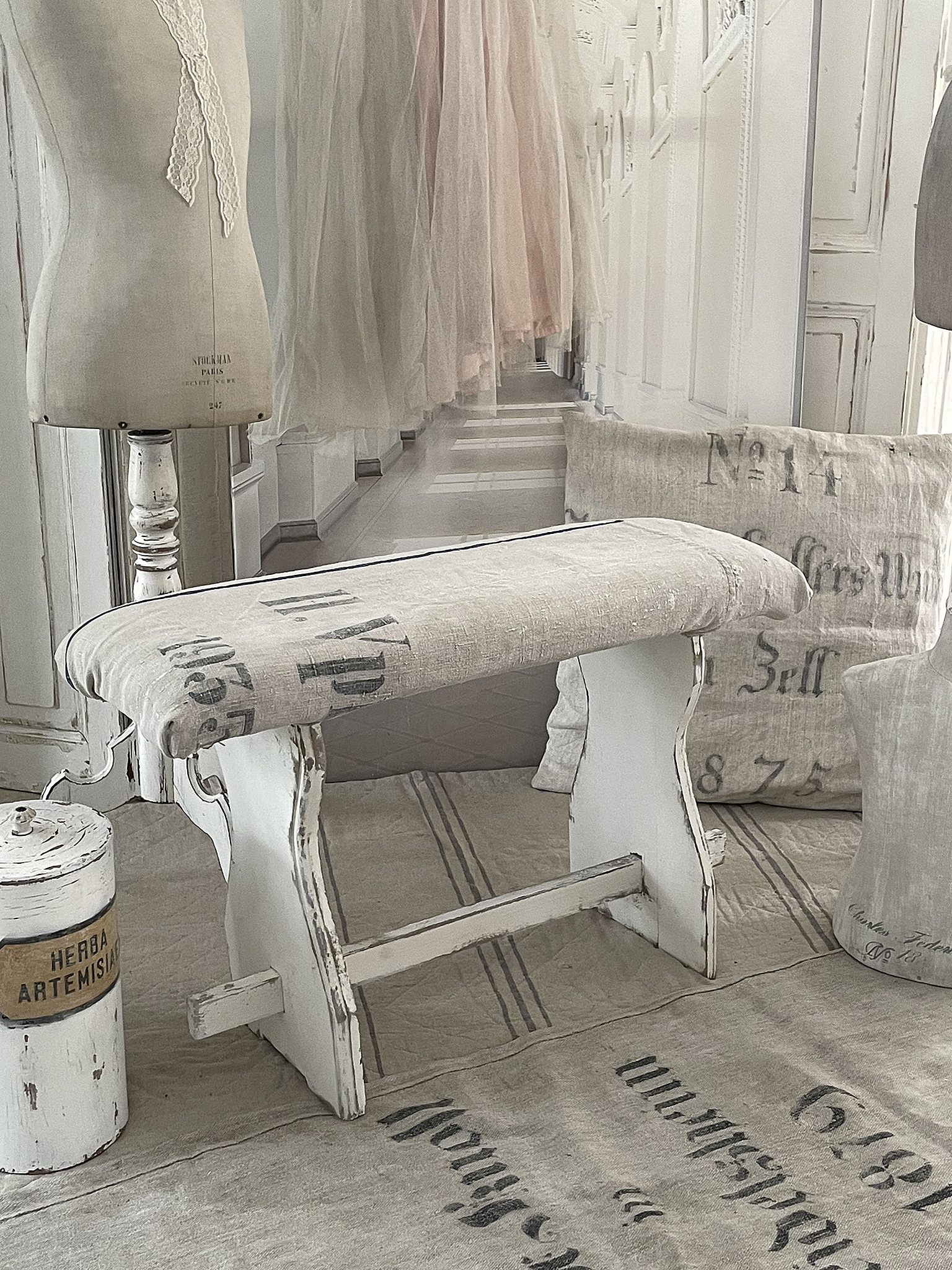 Alte Ofenbank mit Mehlsack Shabby pur*** Alte Ofenbank mit Mehlsack Shabby pur***