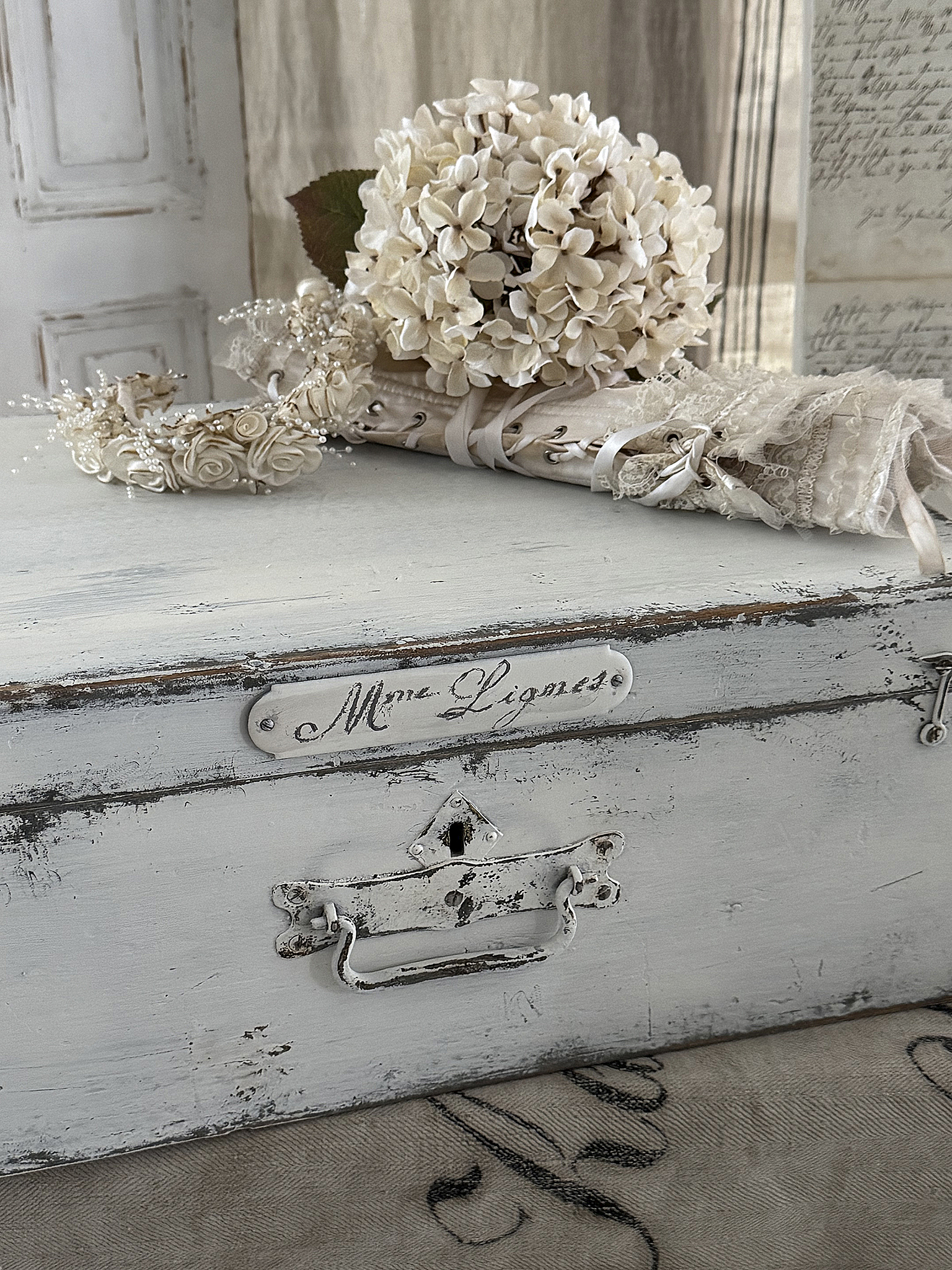 Alter Holzkoffer Madame Lignes***