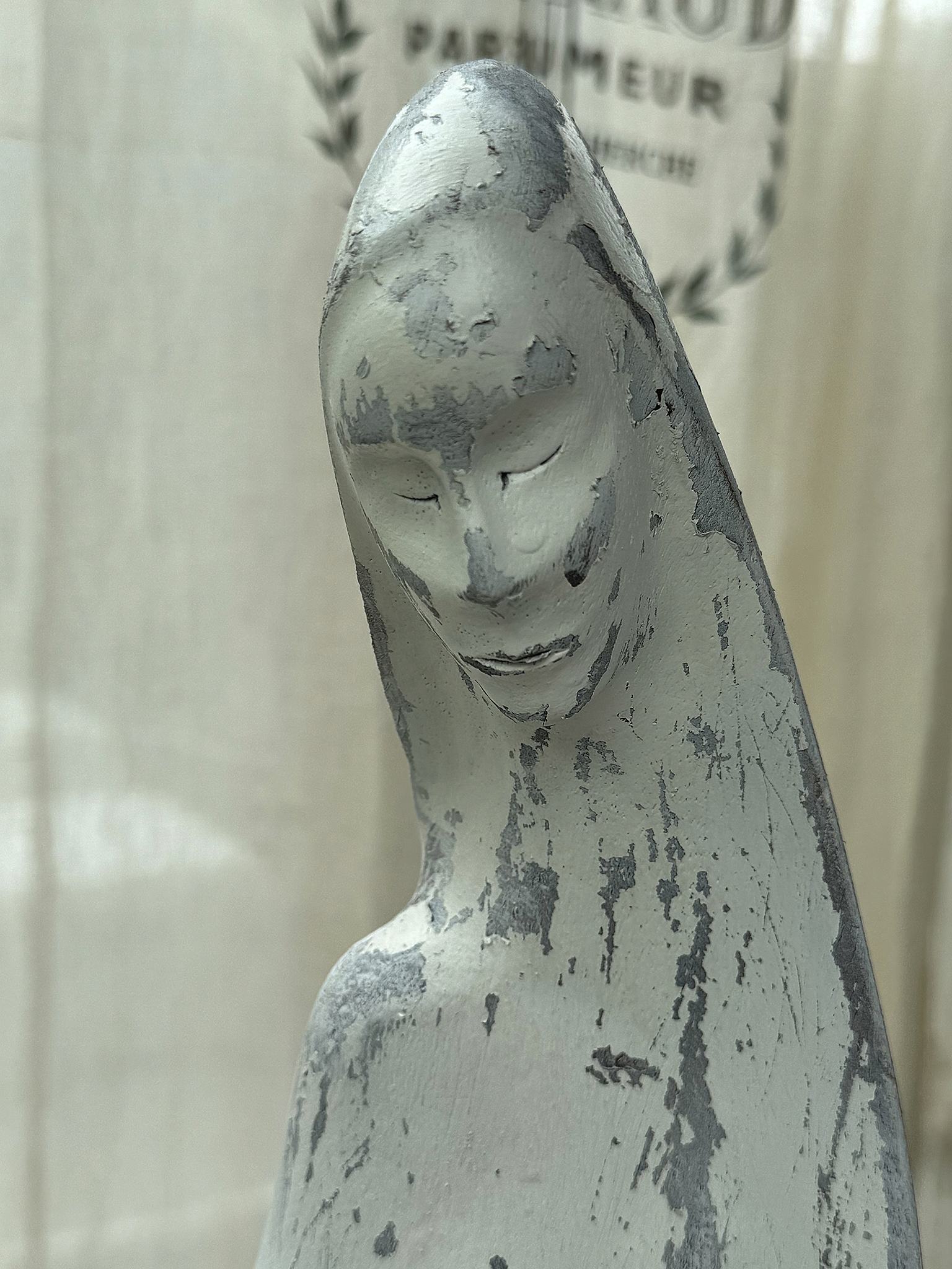 Große Art Deco Holzskulptur – Madonna***
