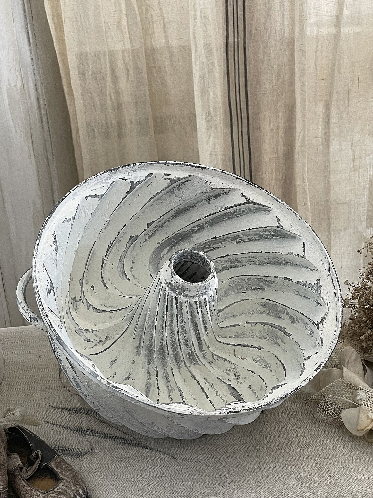 Alte Gusseisen-Gugelhupf-Form "Shabby-chic*** Alte Gusseisen-Gugelhupf-Form "Shabby-chic***