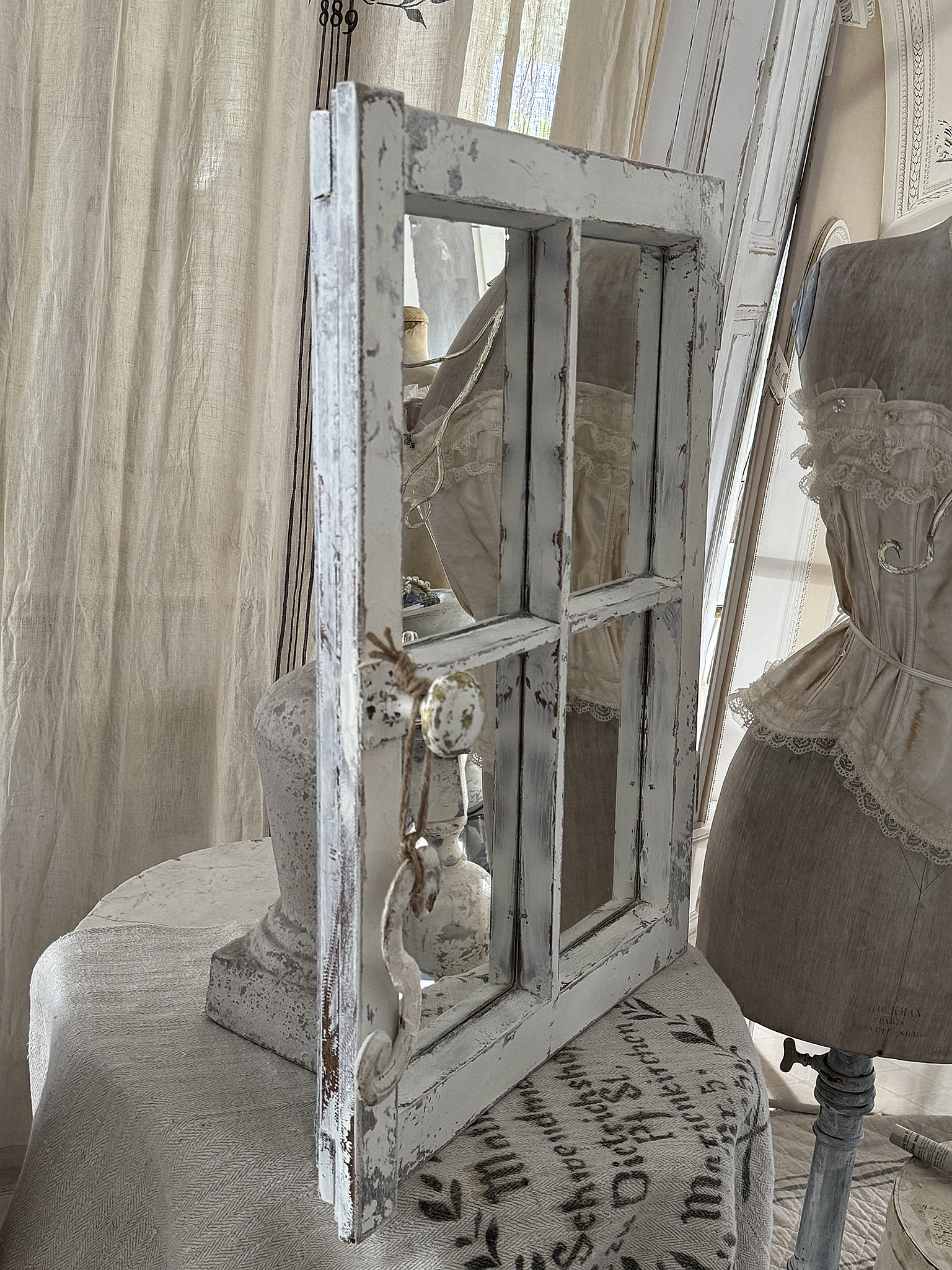 Antikes Sprossen/Spiegelfenster mit Ornament*** Antikes Sprossen/Spiegelfenster mit Ornament***