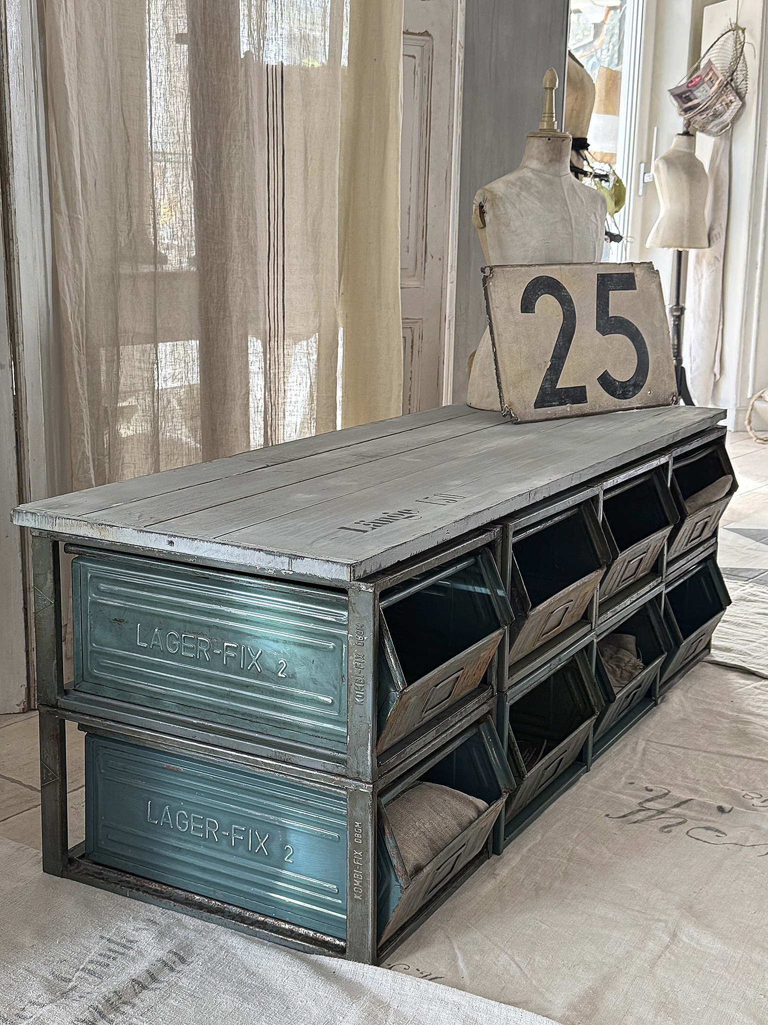 Coole Vintage-Schüttenbank – Ein echtes Unikat für Liebhaber! ***