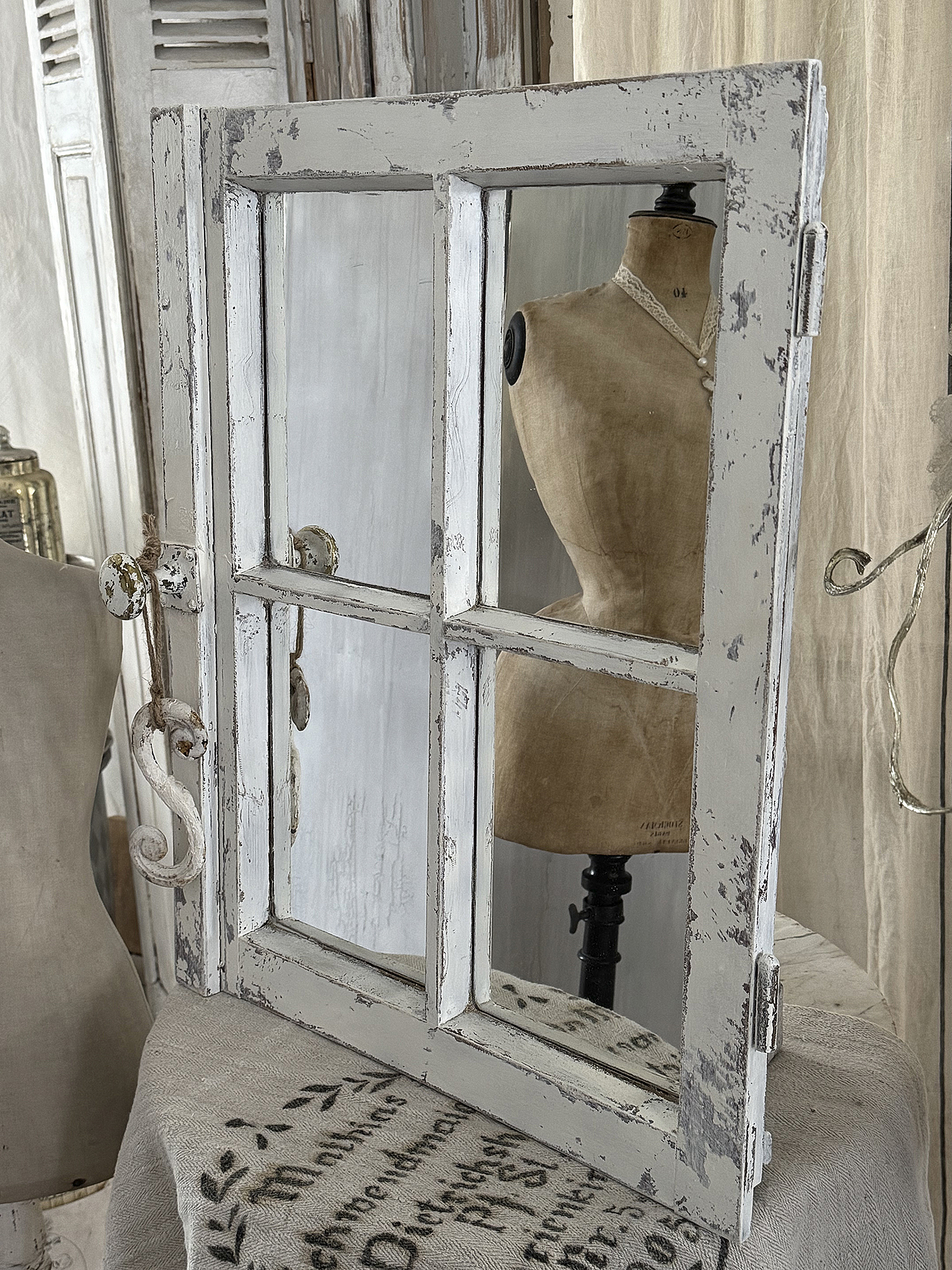 Antikes Sprossen/Spiegelfenster mit Ornament*** Antikes Sprossen/Spiegelfenster mit Ornament***