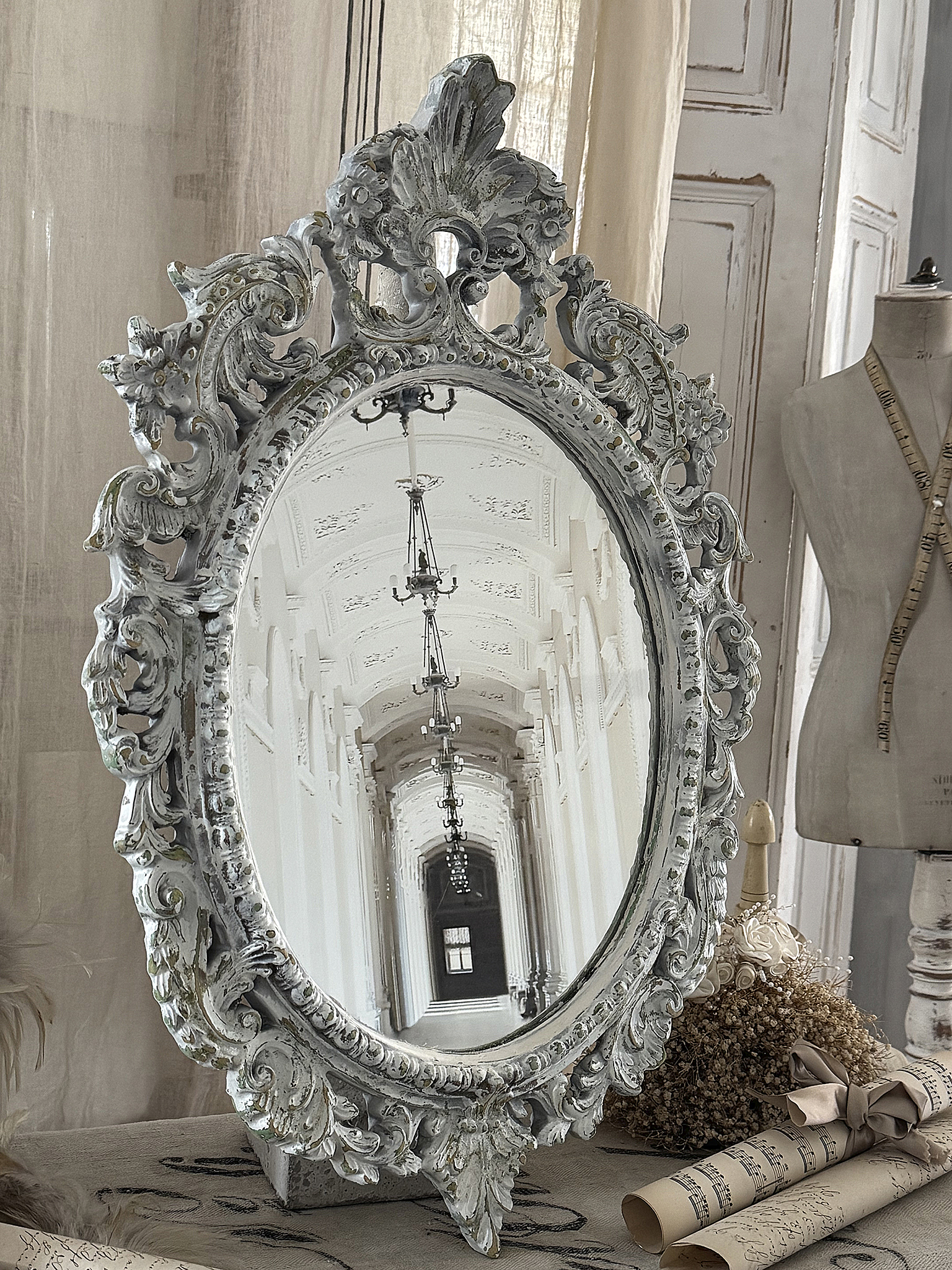 Romantischer alter Wandspiegel***
