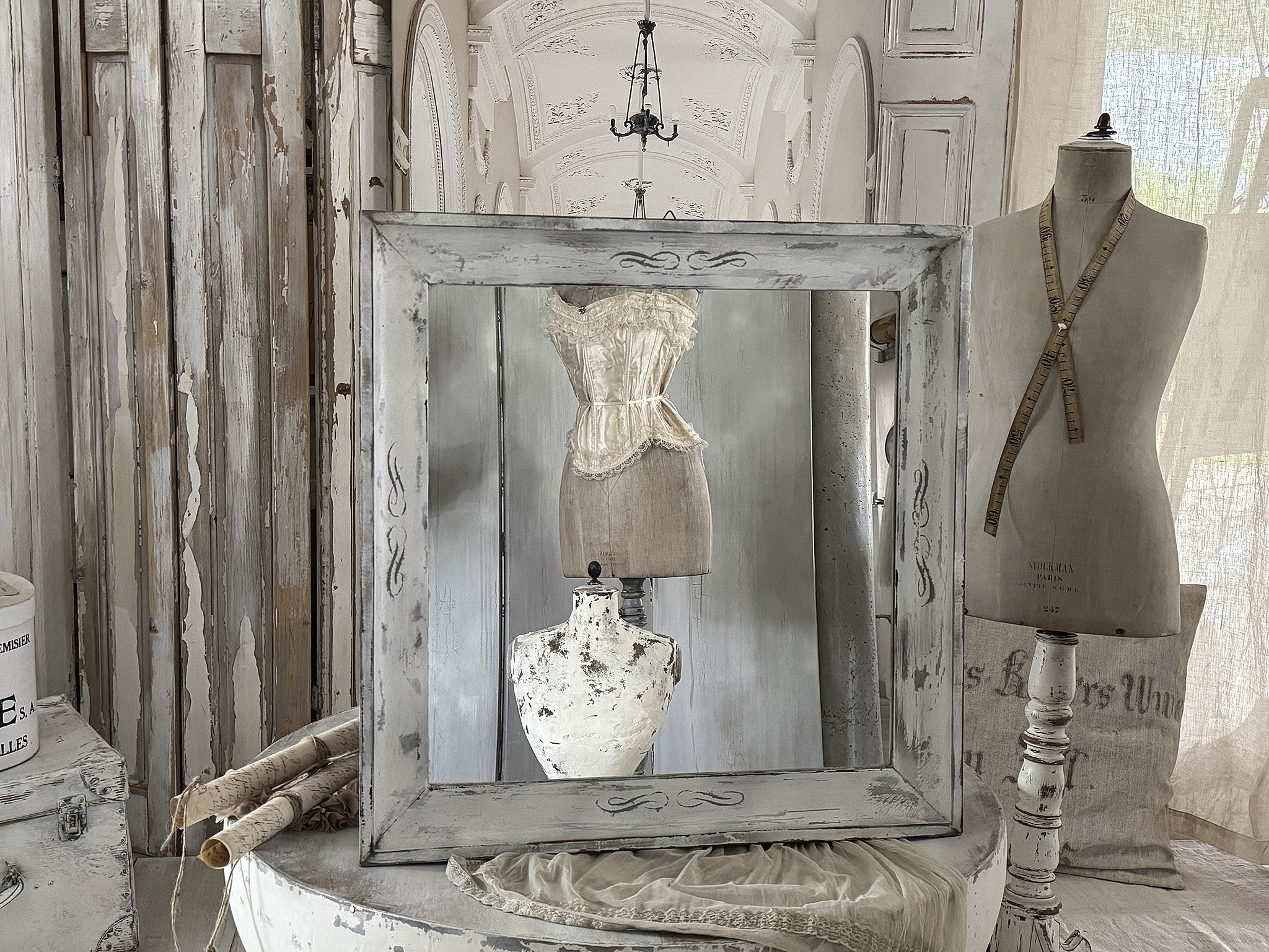 Vintage-Spiegel im individuellen Shabby-Kleid ***