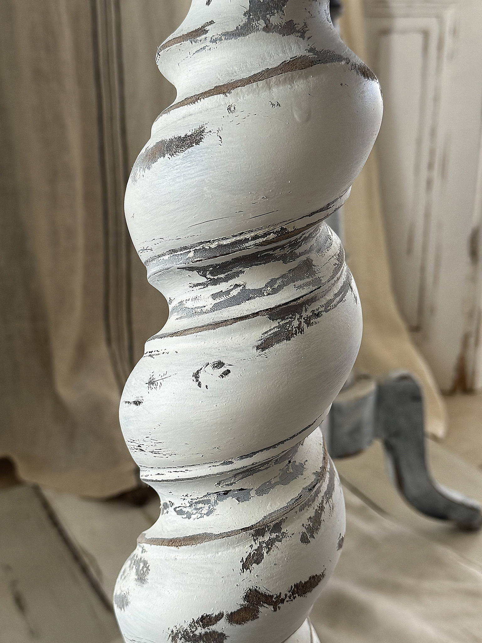 Antiker Wollkorb im zauberhaften Shabby-Chic – ein echtes Liebhaberstück***