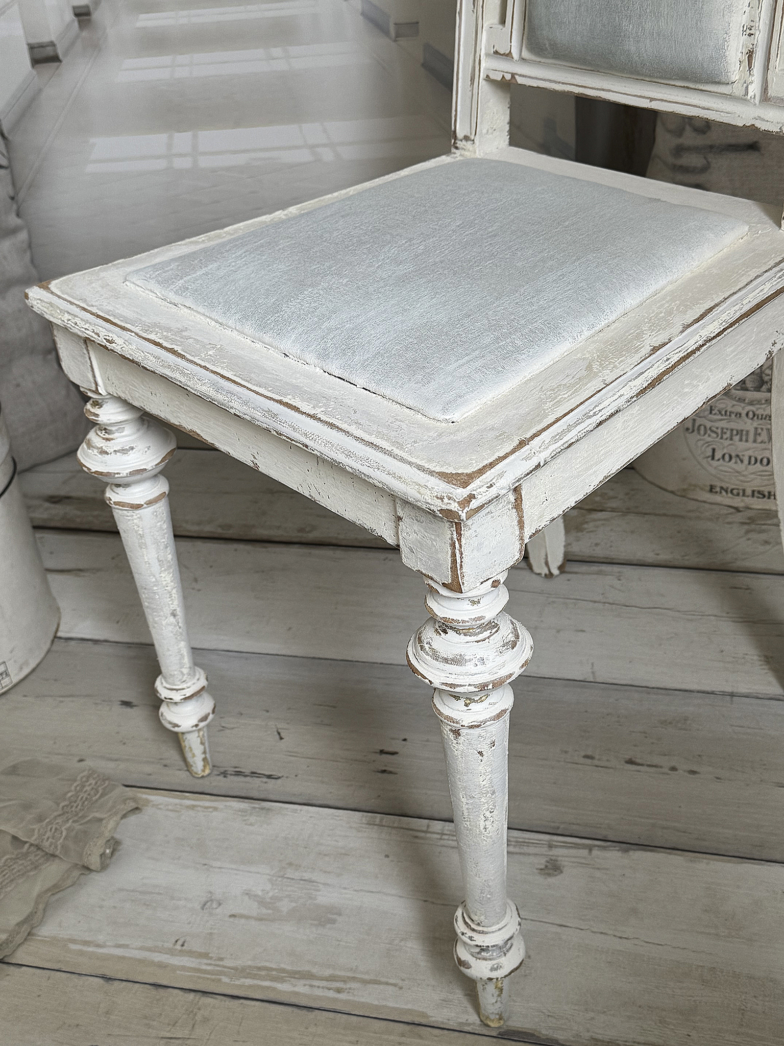 Antiker Gründerzeitstuhl mit Polster ***