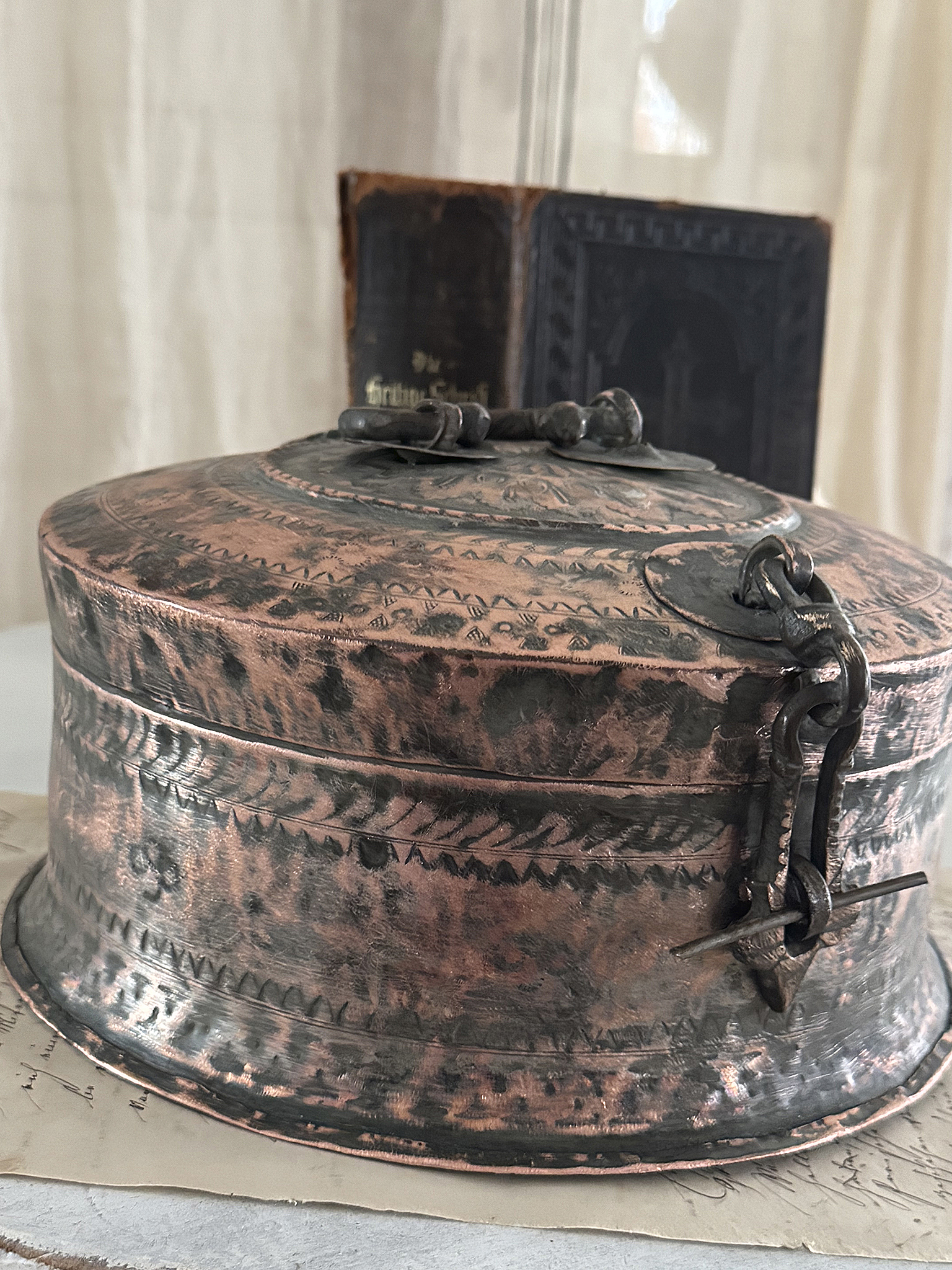 Antike Kupferschale mit Deckel ein kostbares Stück mit Geschichte*** 