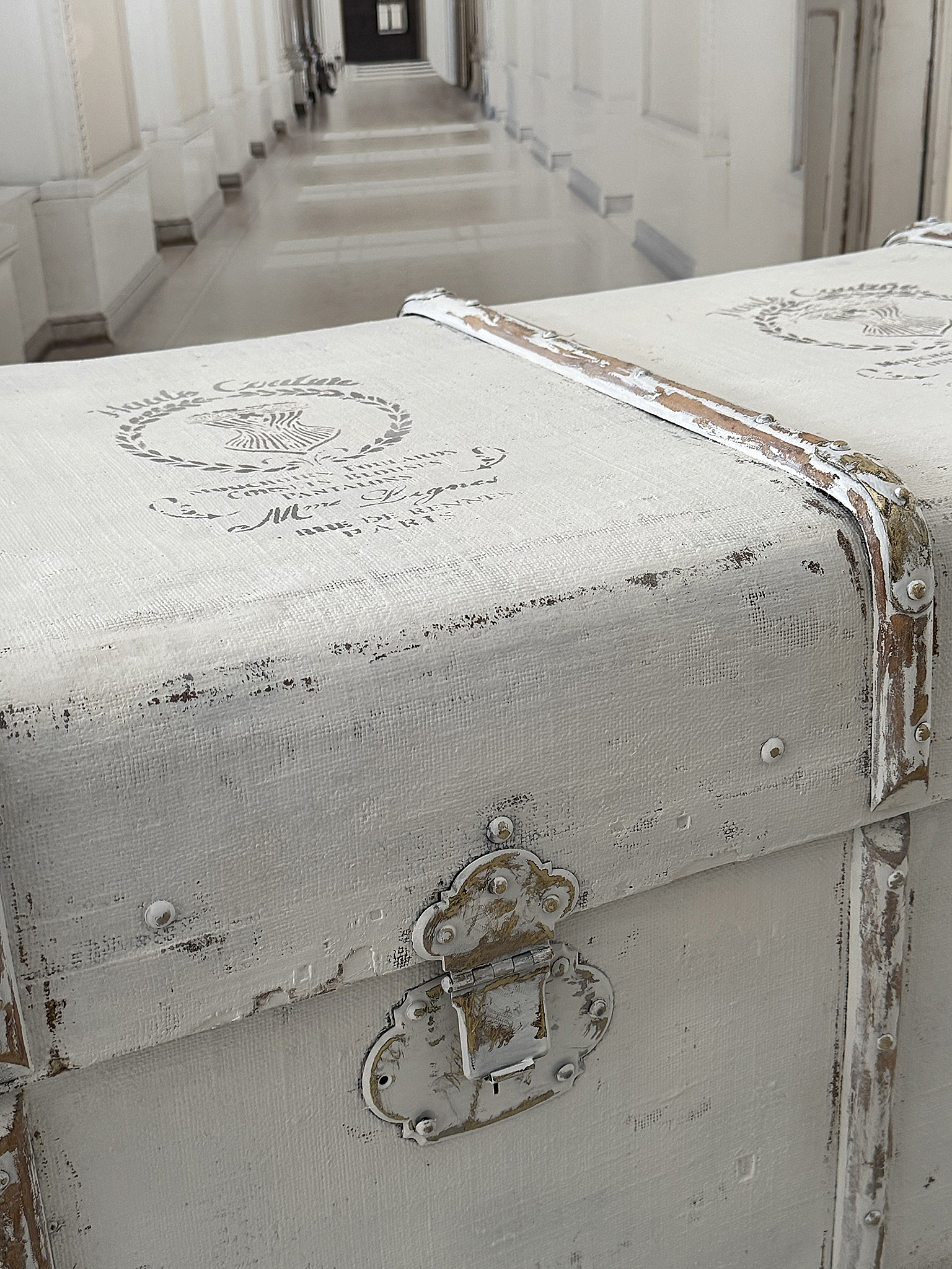 Antiker Überseekoffer über 100 Jahre – Haute Couture – Shabby Chic – Reisetruhe / Couchtisch – Unikat***