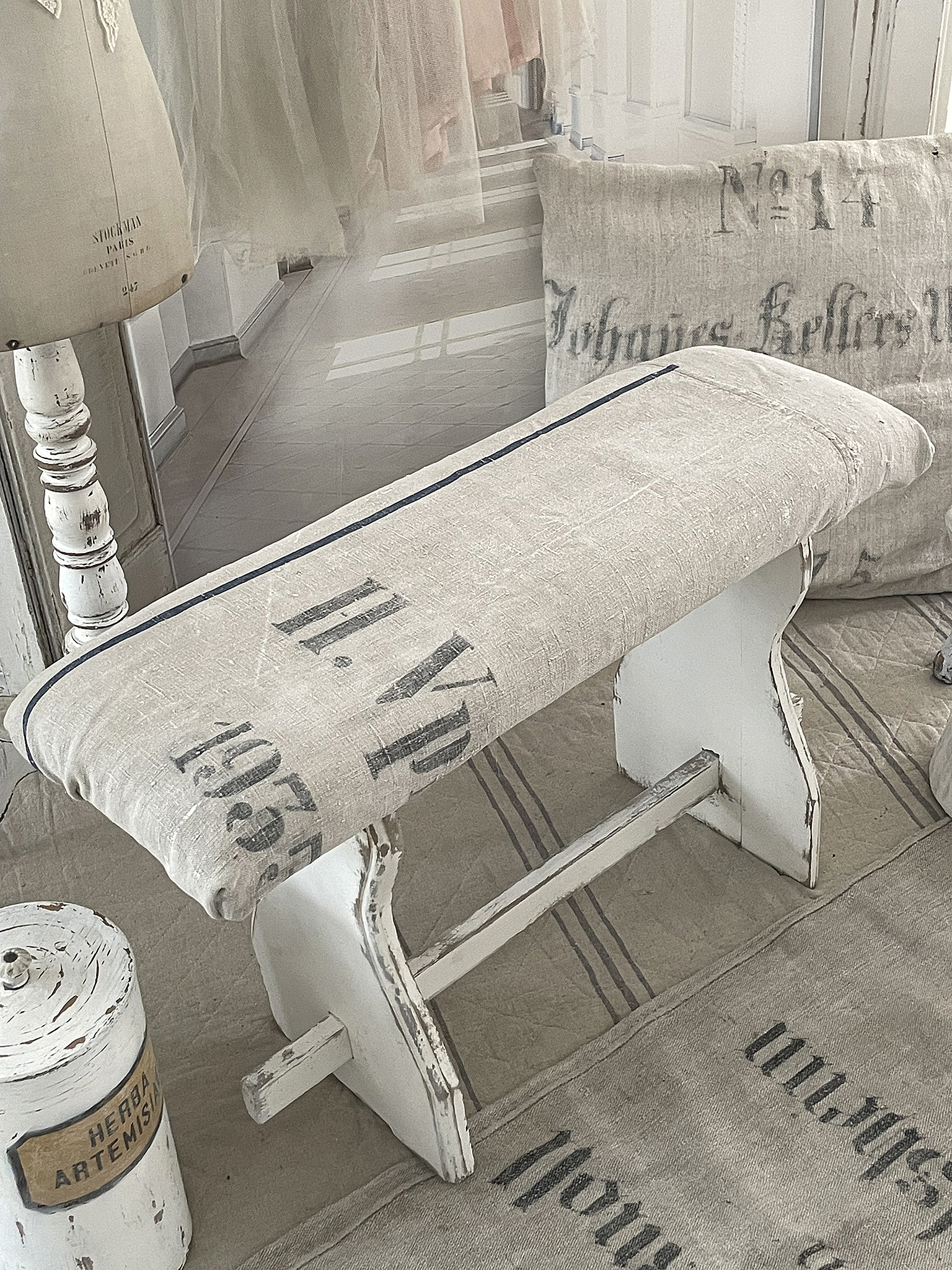 Alte Ofenbank mit Mehlsack Shabby pur*** Alte Ofenbank mit Mehlsack Shabby pur***