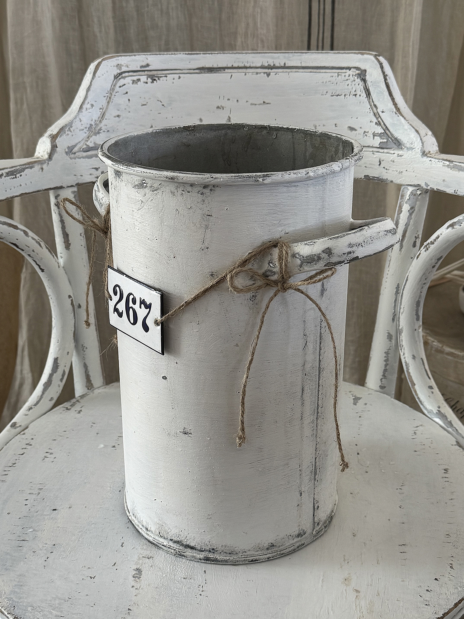 Alter Zinktopf im Shabby Chic mit Emaille-Schildchen Nr. 267***