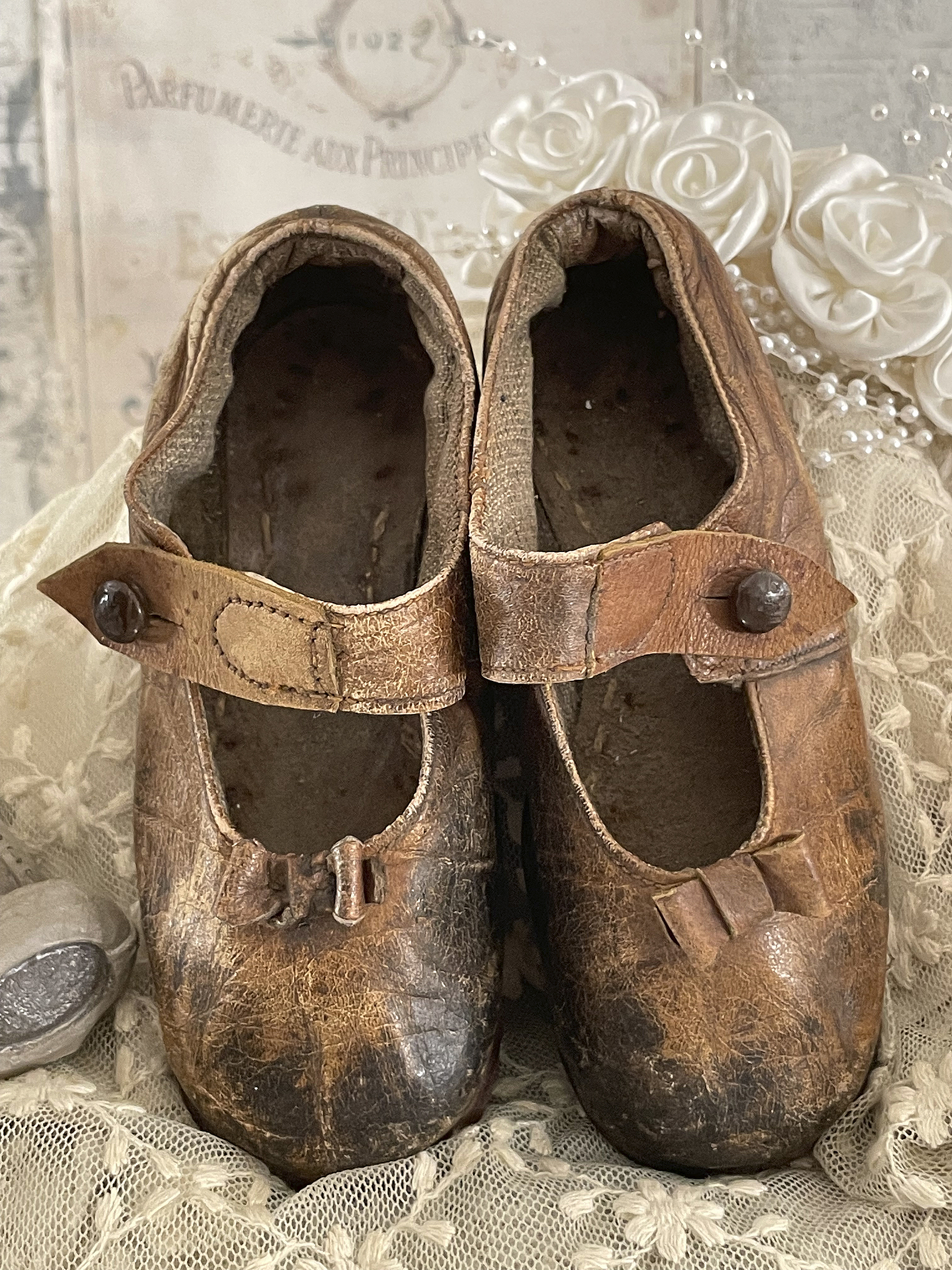 Reizende Kinderschuhe Vintage-braun mit Schleifchen***