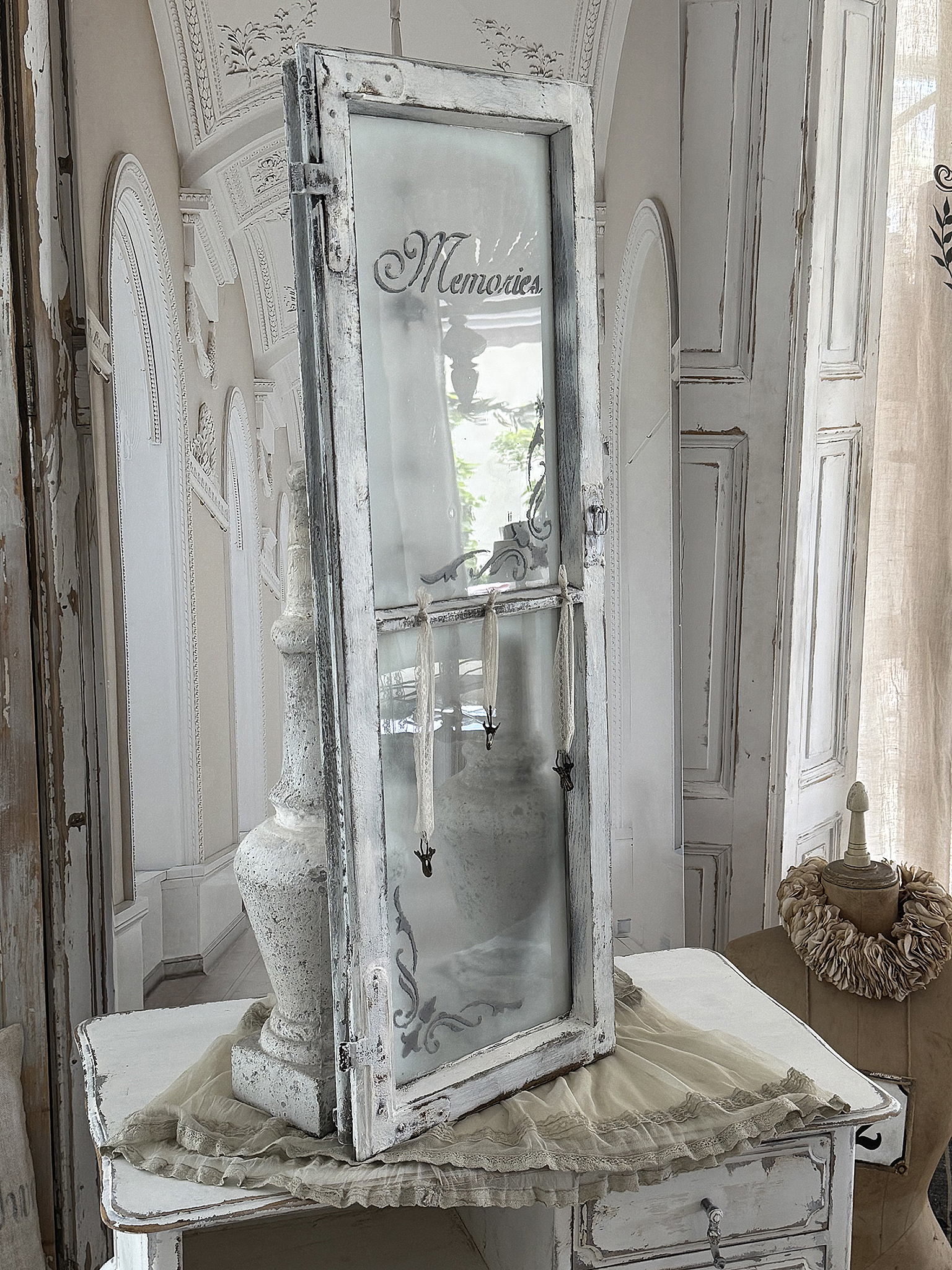  Antikes Sprossenfenster – Memo-Board Memories***