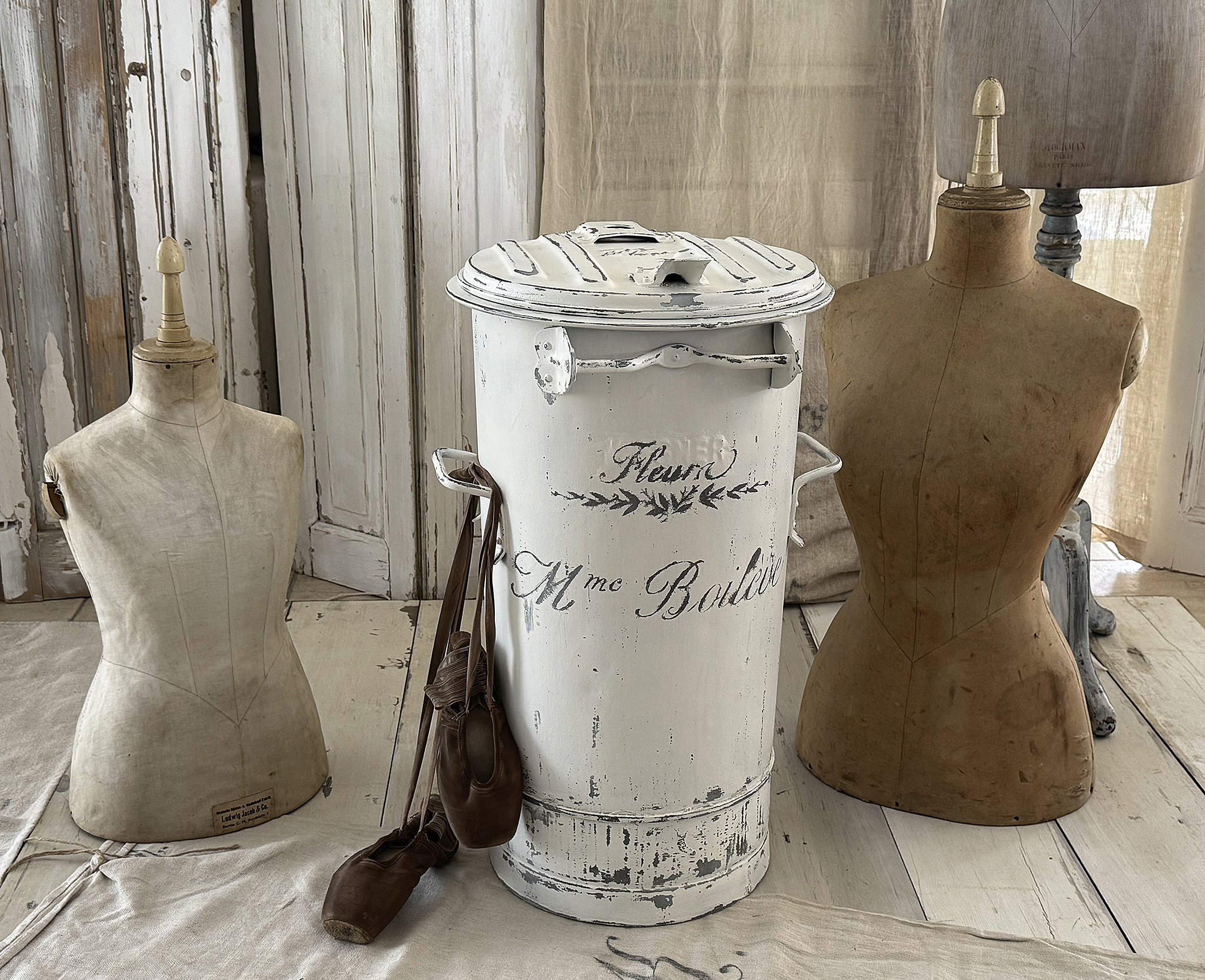  Alte große Zinkmülltonne Fleura***