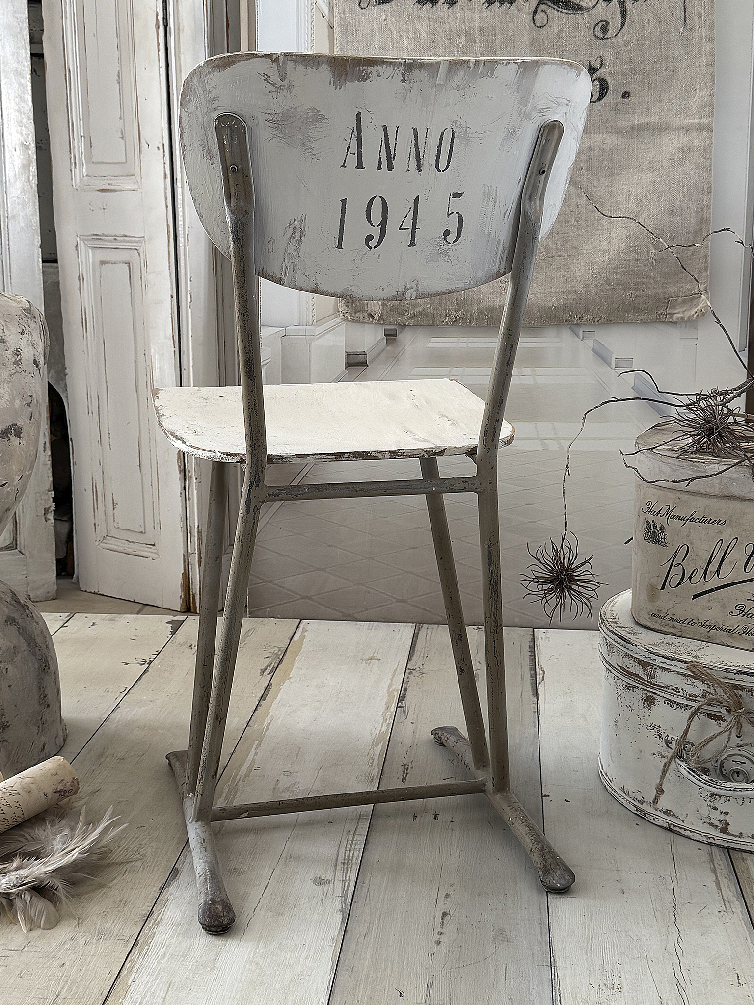 Alter Werkstattstuhl im Shabby Chic mit charmantem Vintage-Flair***