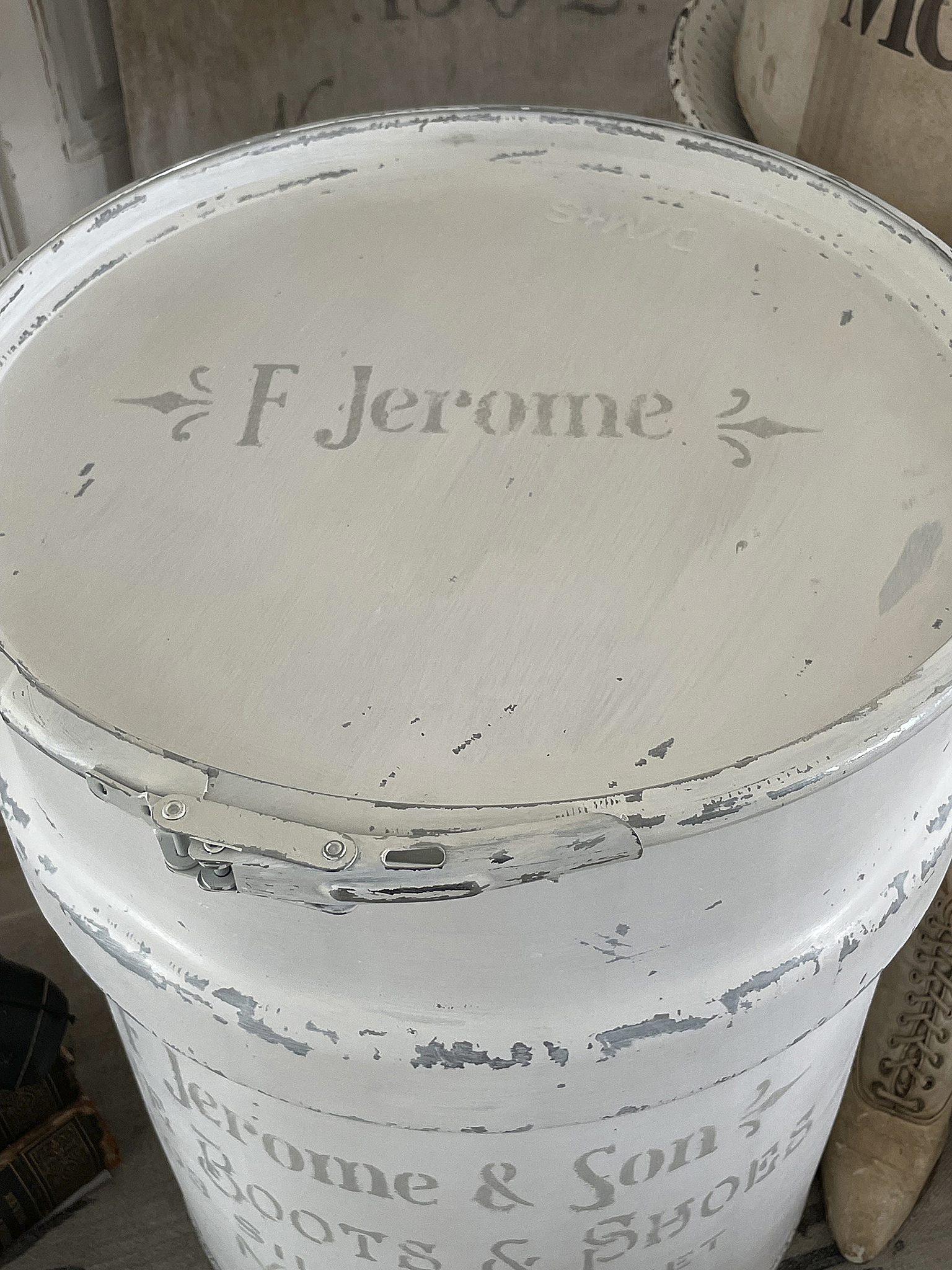 Tonne aus Aluminium Boots&Shoes*** Tonne aus Aluminium Boots&Shoes***