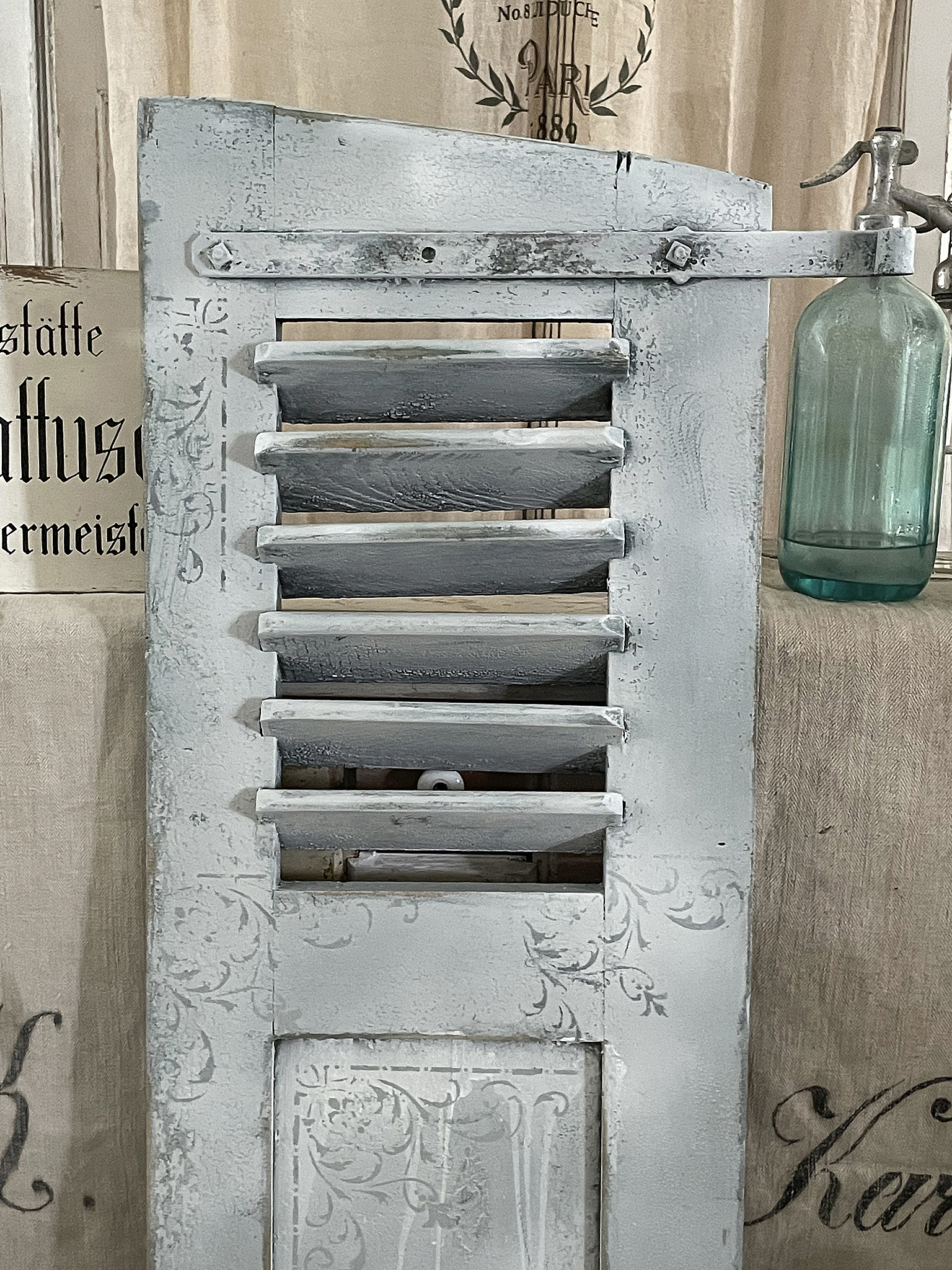 Antiker Fensterladen Pastell 1*** Antiker Fensterladen Pastell 1***