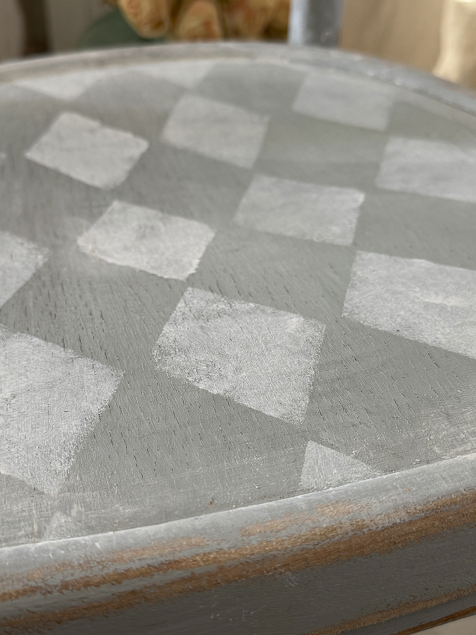 Alter Bugholzstuhl in zartem Salbeigrün*** 