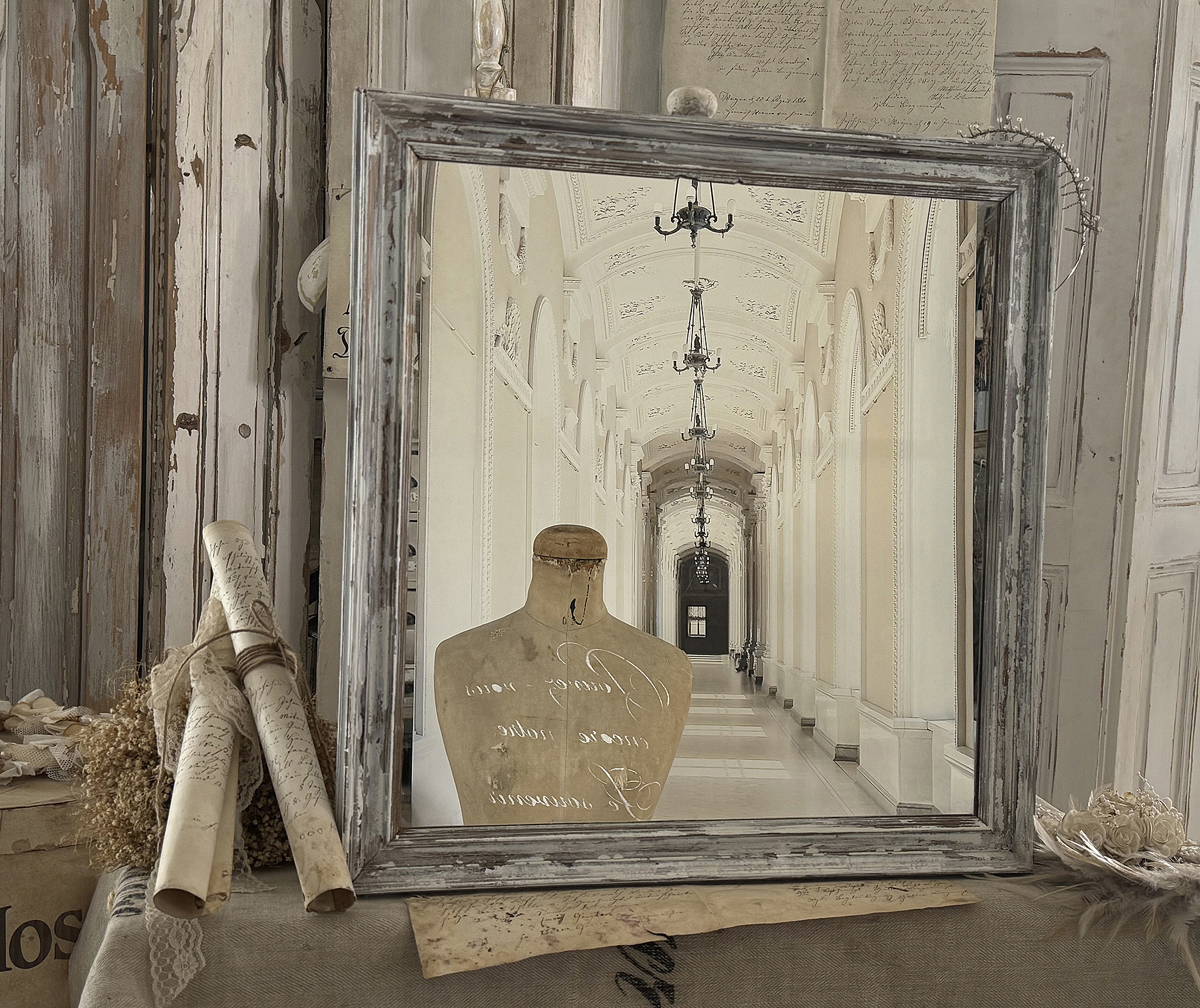 Alter Shabby-Spiegel mit Holzrahmen***